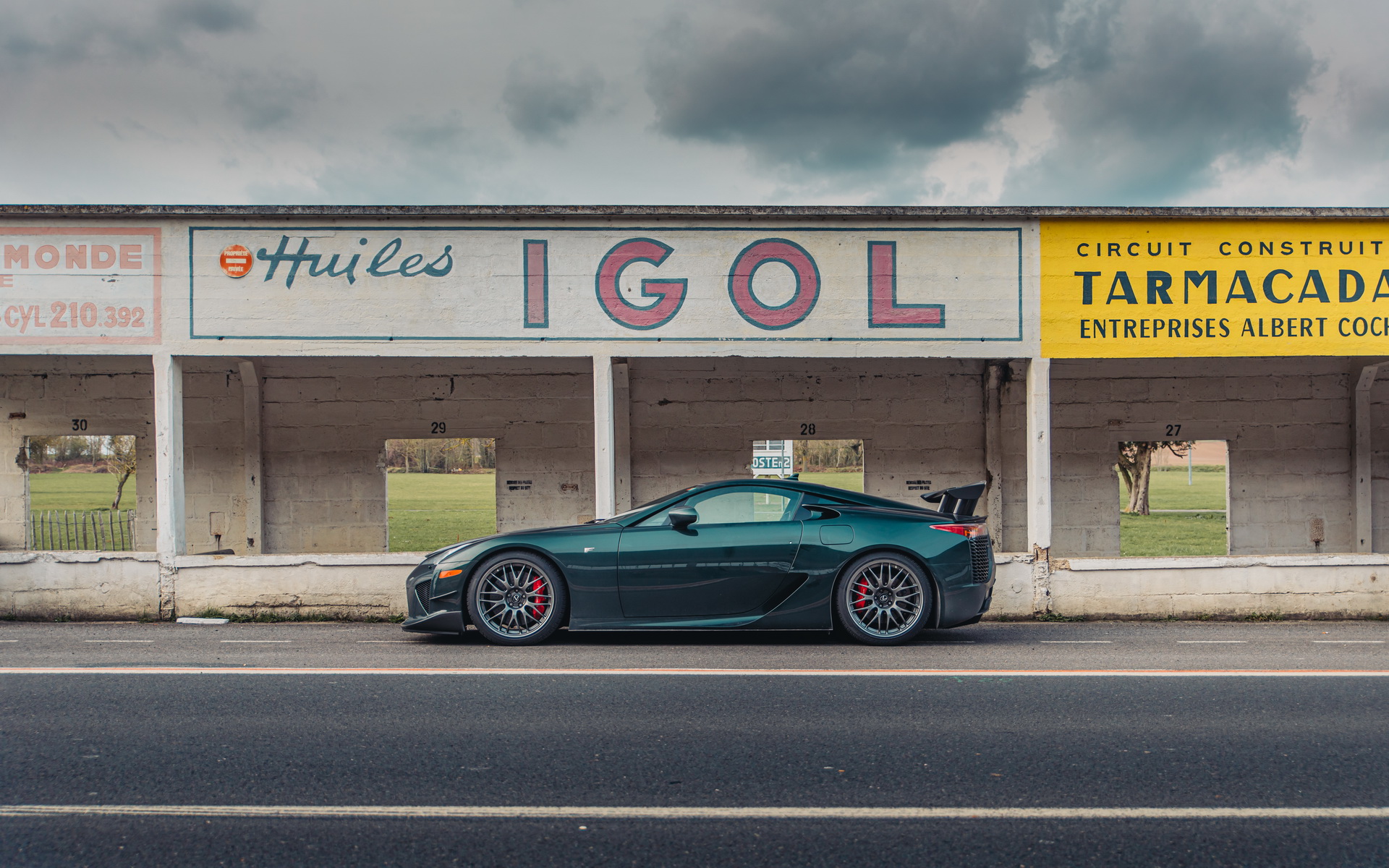 Watch The Lexus LFA Literally Blow 10 Candles Off Its Birthday Cake