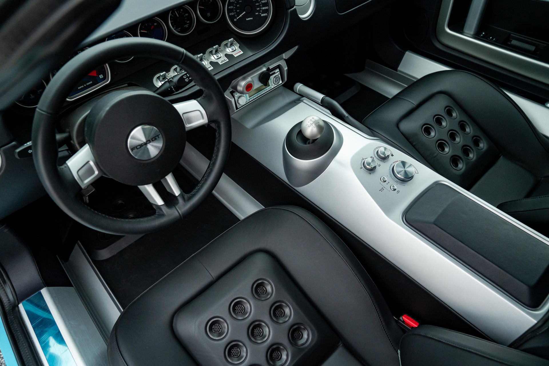 This 2006 Ford GT Heritage That’s Only Been Driven 2.7 Miles Is Pure Eye Candy