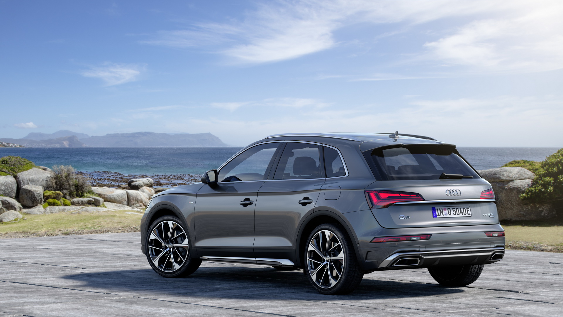 Audi Upgrades Plug-In Hybrid Q5, A6, and A7 Sportback With A Bigger Battery Pack