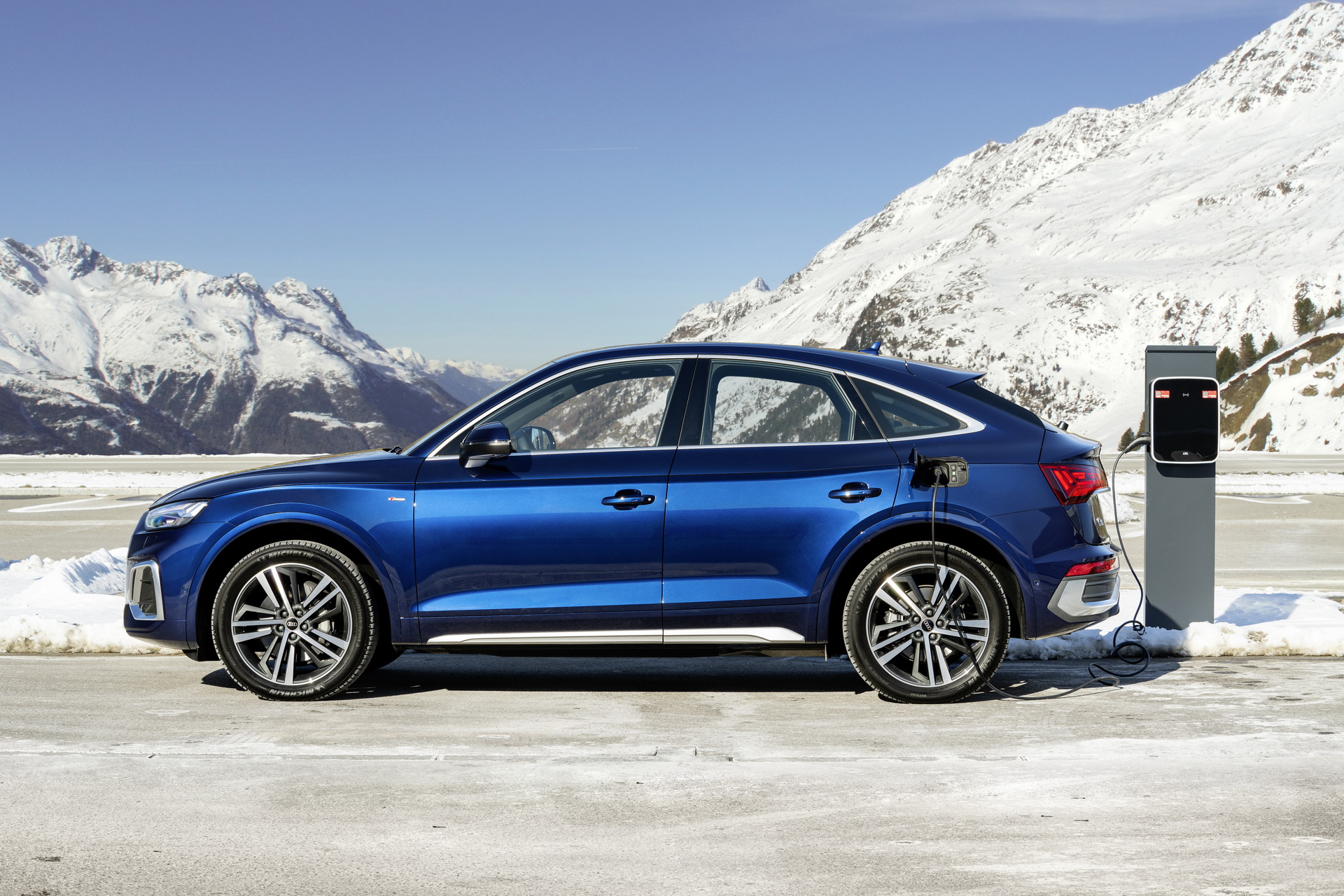 Audi Upgrades Plug-In Hybrid Q5, A6, and A7 Sportback With A Bigger Battery Pack