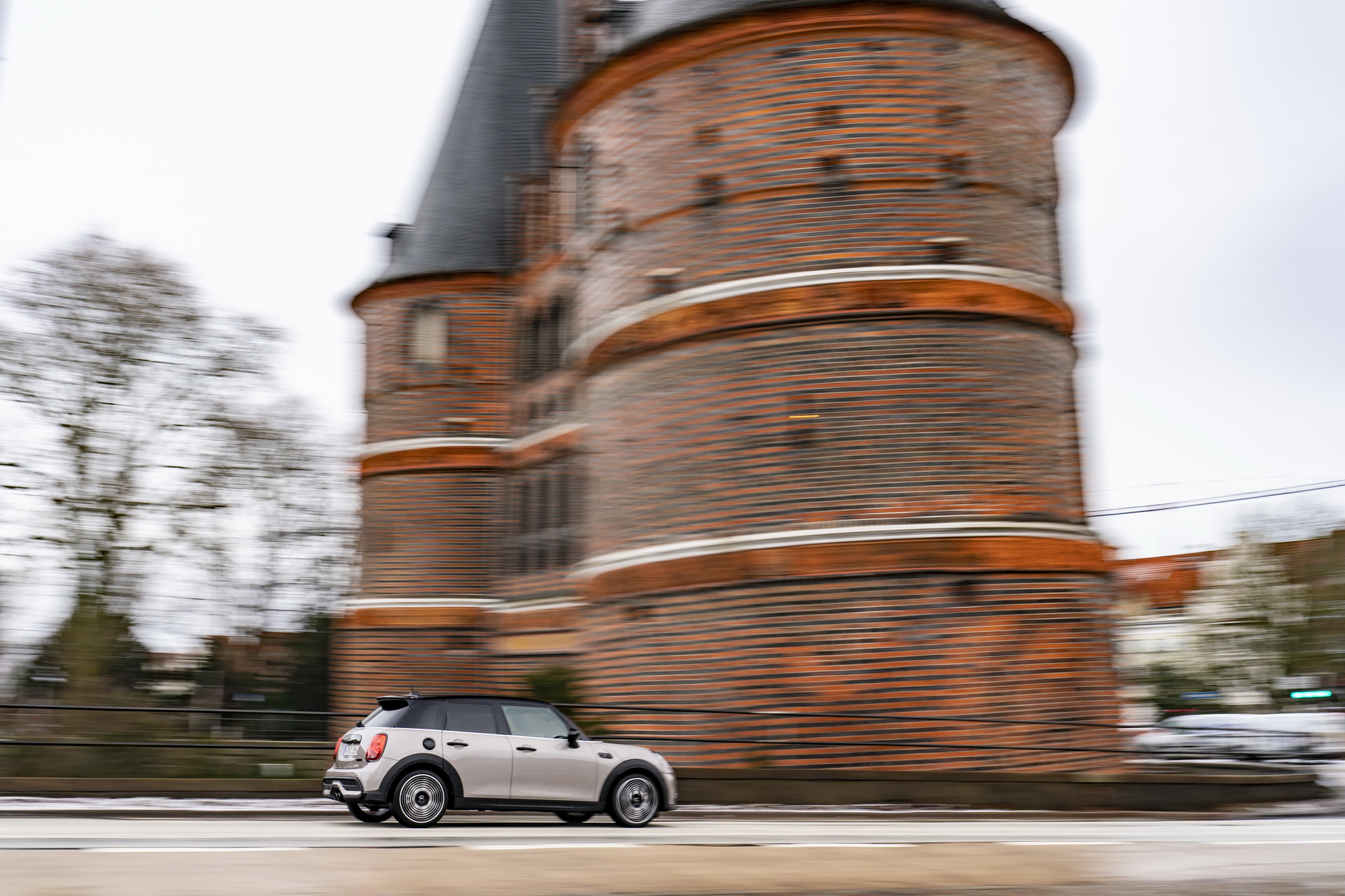MINI’s Facelifted 5-Door Hatch Goes On Sale Across Europe