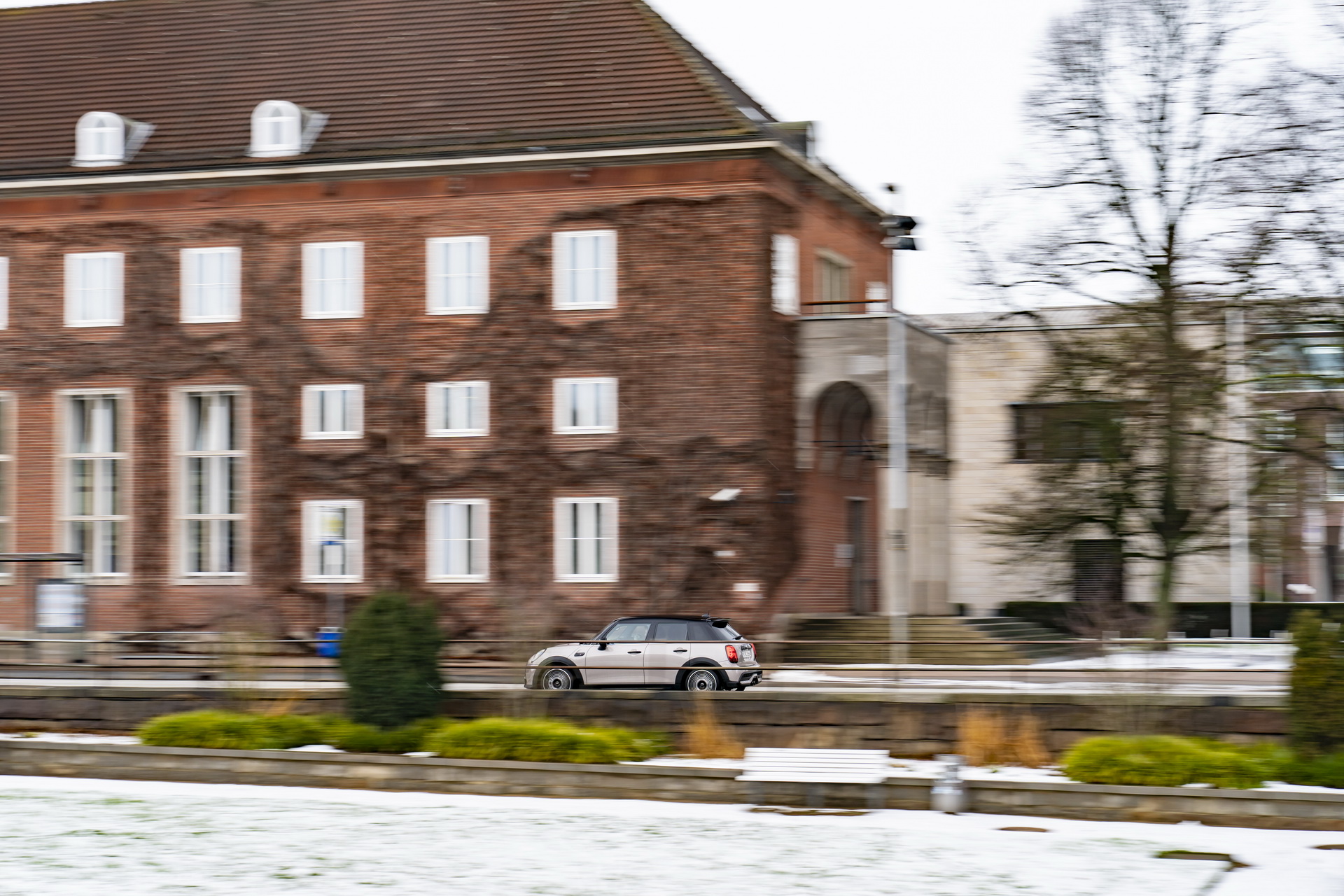 MINI’s Facelifted 5-Door Hatch Goes On Sale Across Europe