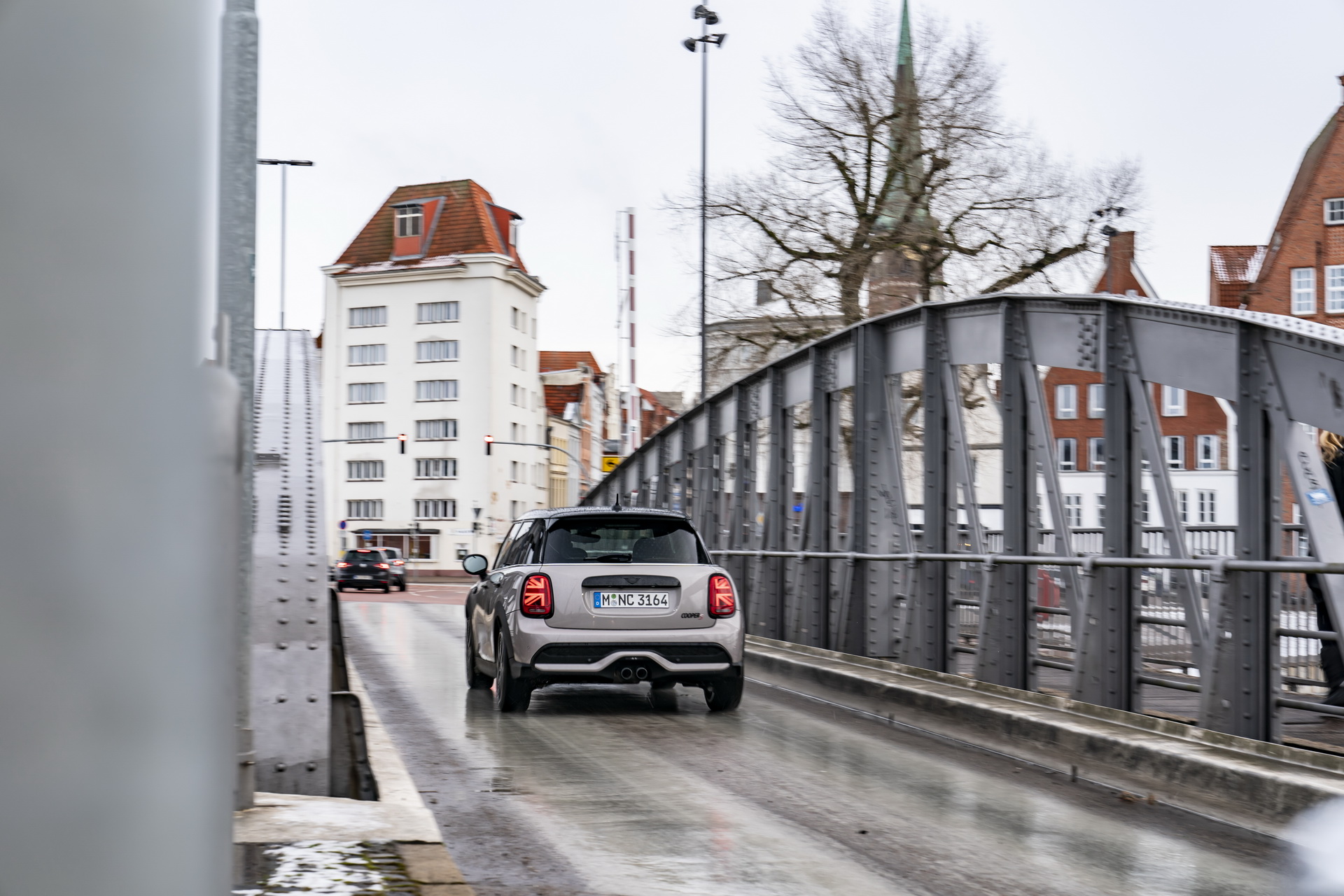 MINI’s Facelifted 5-Door Hatch Goes On Sale Across Europe