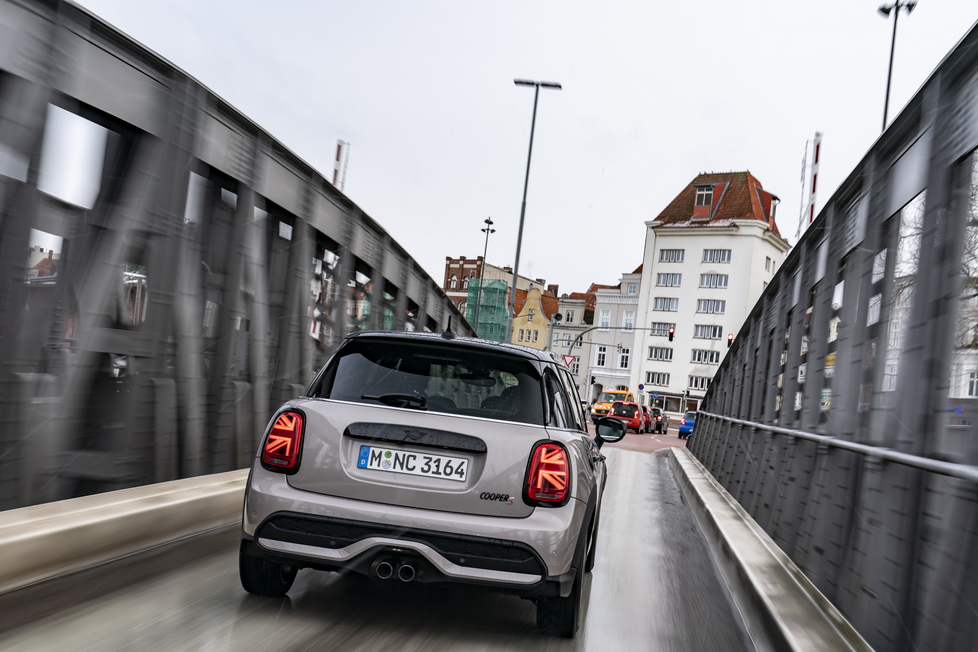 MINI’s Facelifted 5-Door Hatch Goes On Sale Across Europe