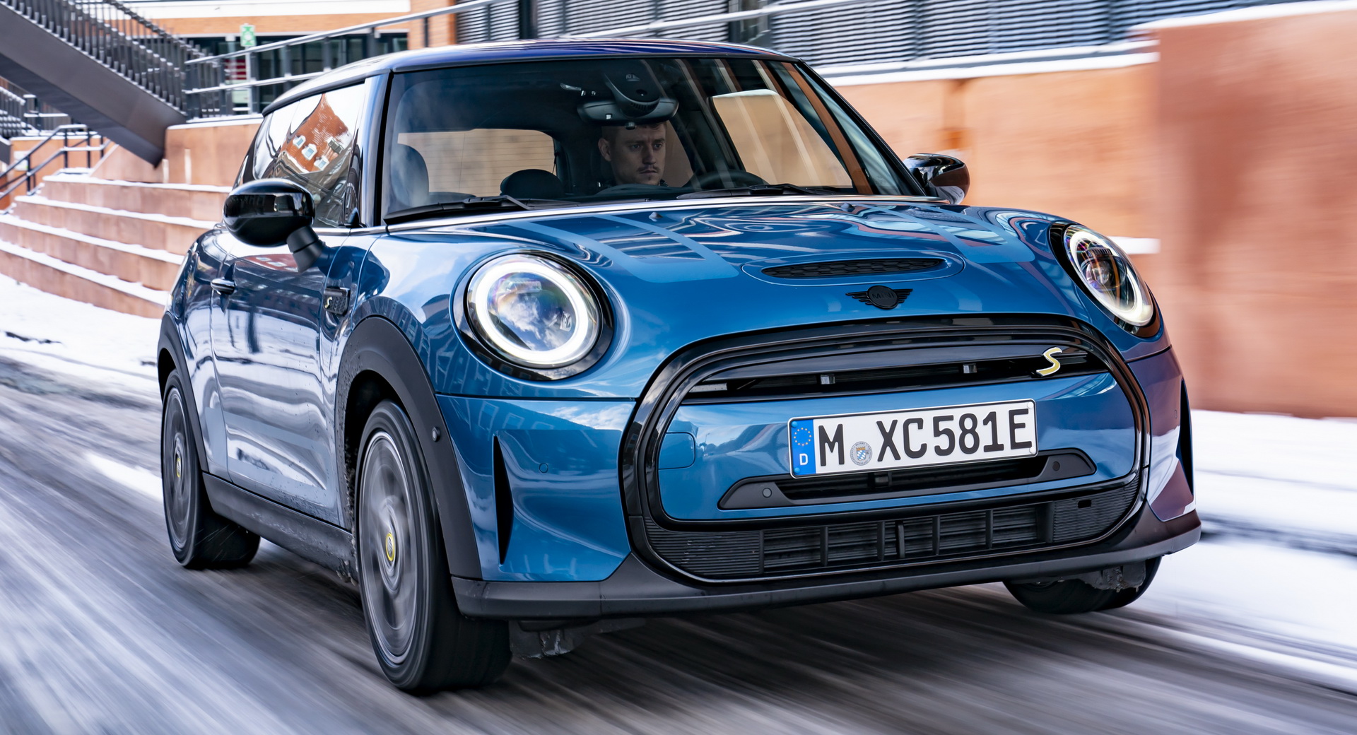 MINI’s Electric Cooper SE Gains Fancy ‘Collection’ Edition With A