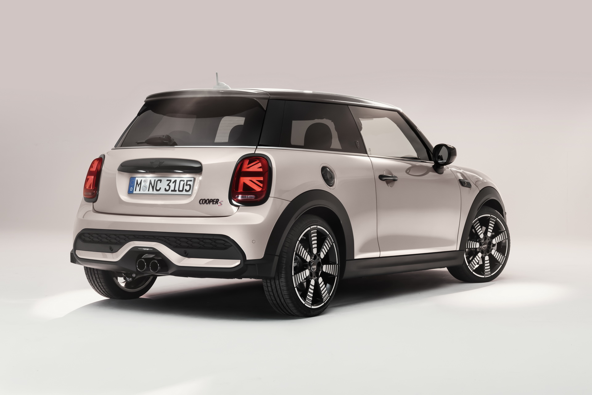 Future MINI Models Won’t Offer A Leather Option But They’ll Still Be Fun, Says Design Boss