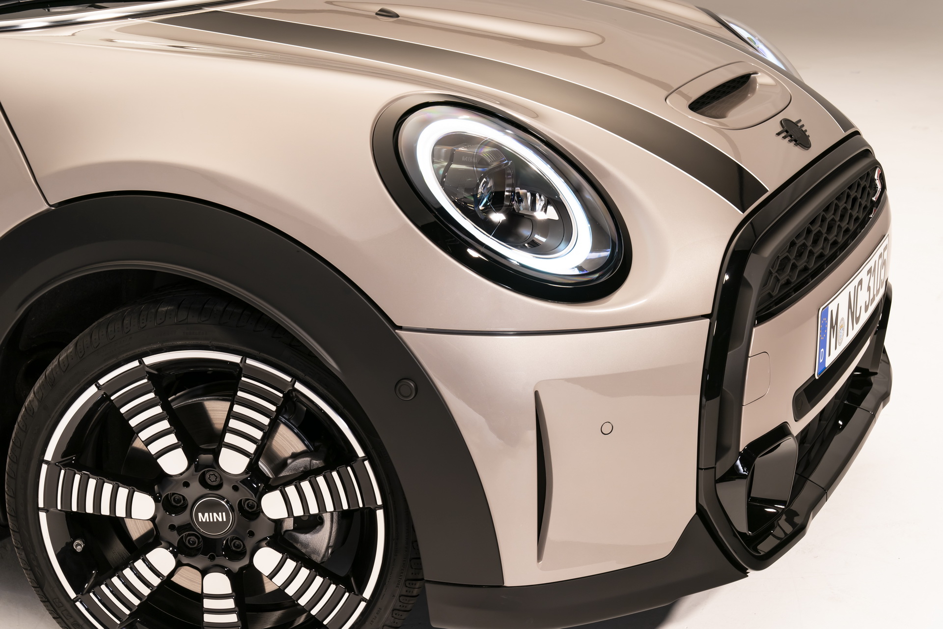 Future MINI Models Won’t Offer A Leather Option But They’ll Still Be Fun, Says Design Boss
