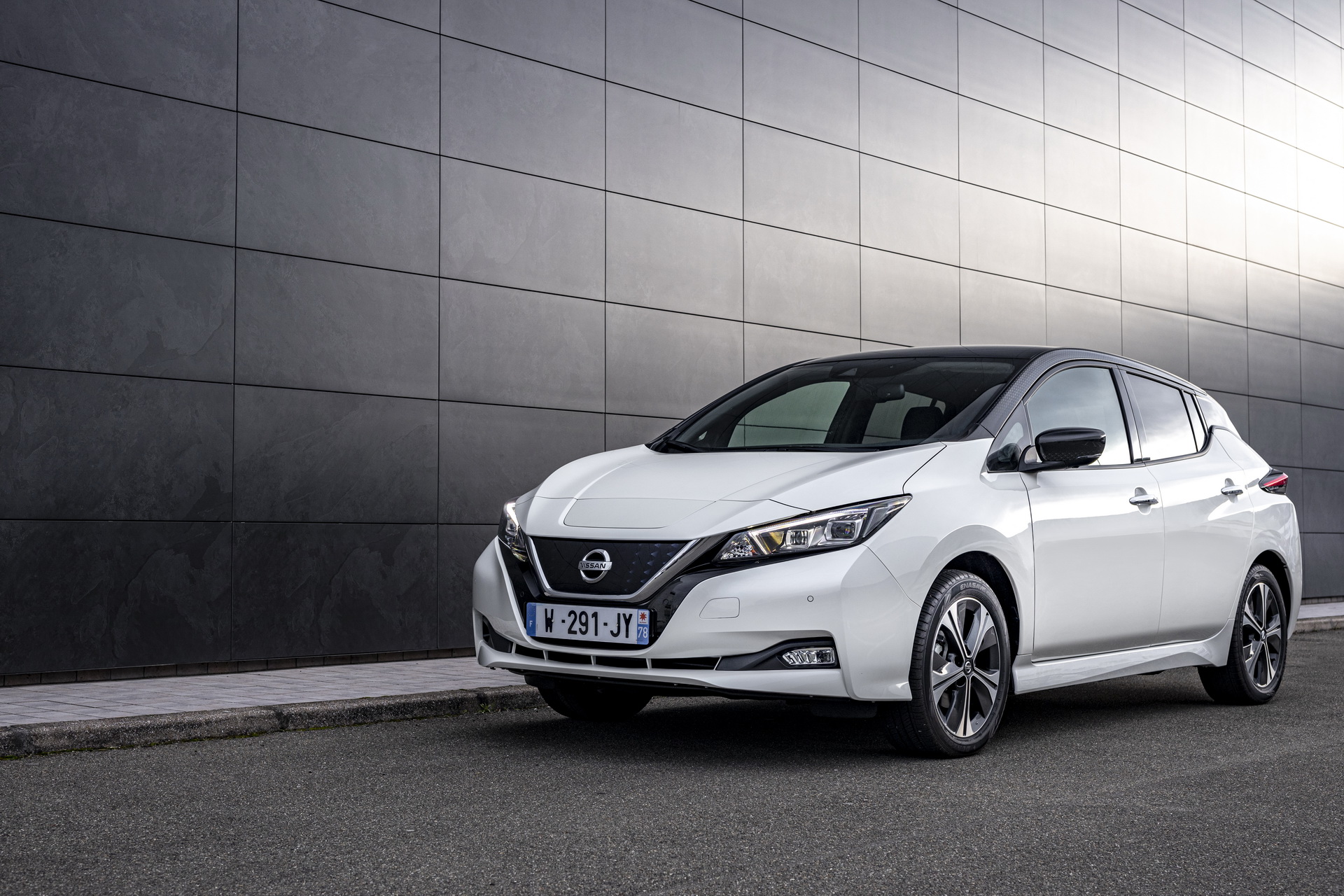 New Nissan Leaf10 Special Edition Celebrates 10th Anniversary Of The Japanese EV