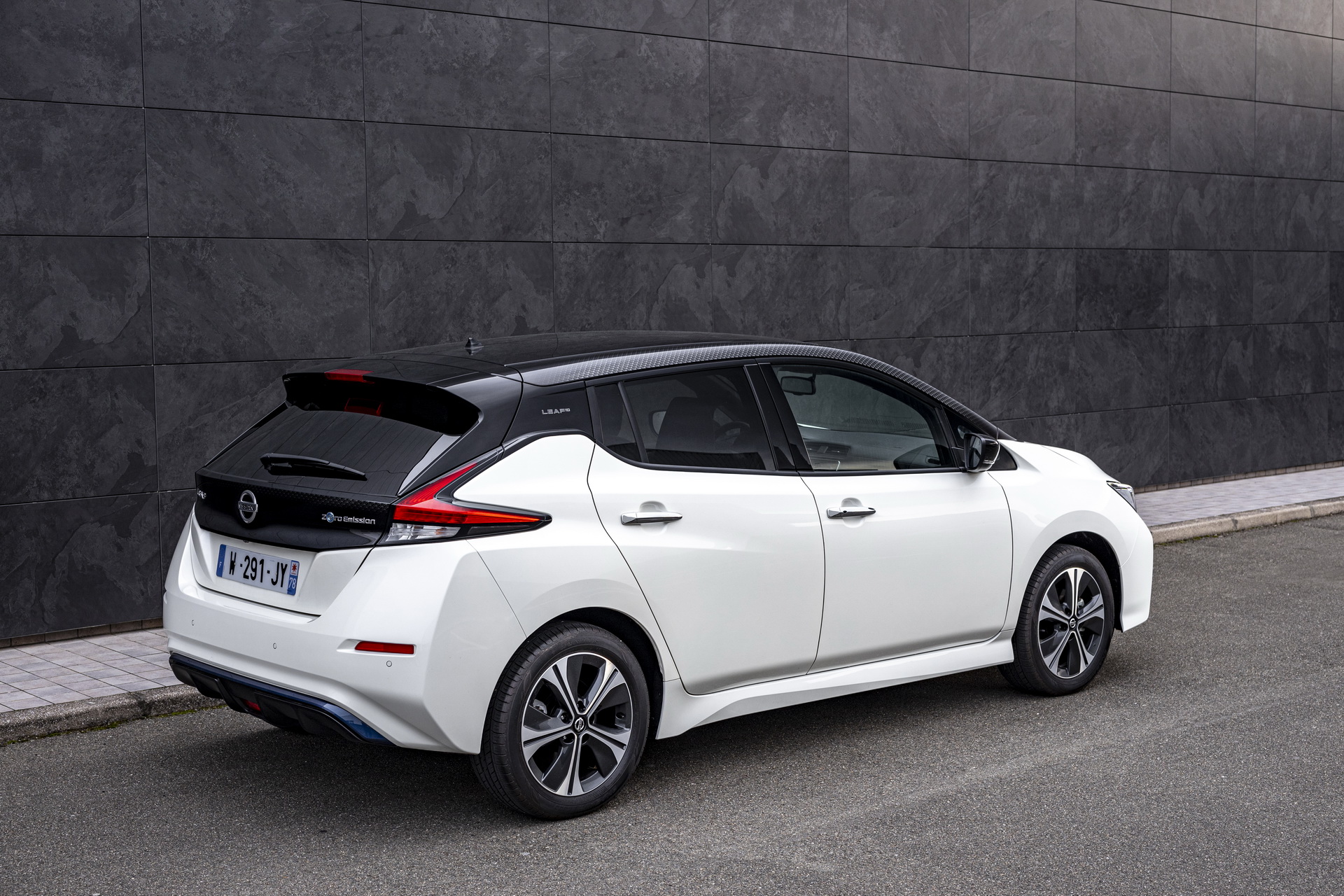 New Nissan Leaf10 Special Edition Celebrates 10th Anniversary Of The Japanese EV