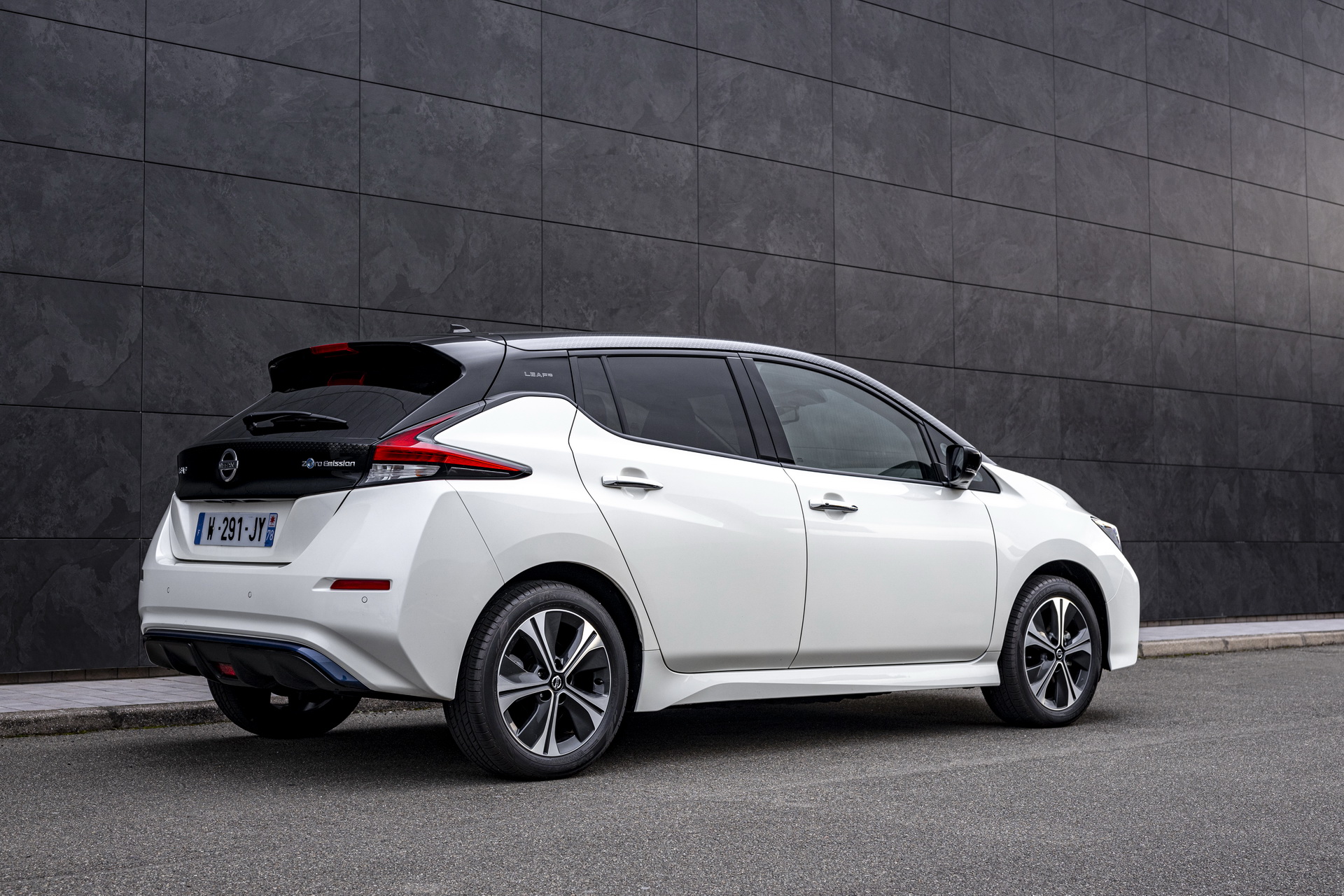 New Nissan Leaf10 Special Edition Celebrates 10th Anniversary Of The Japanese EV