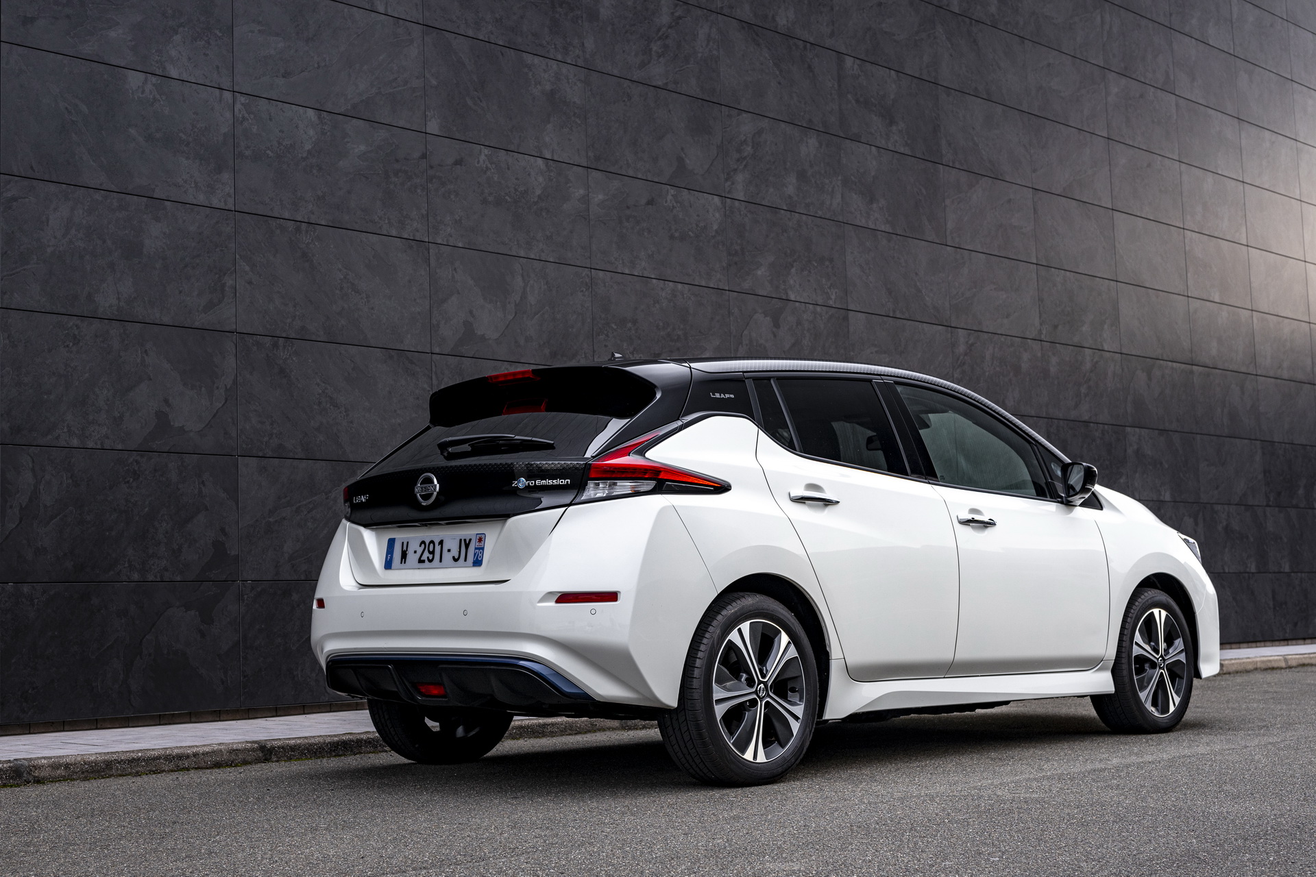 New Nissan Leaf10 Special Edition Celebrates 10th Anniversary Of The Japanese EV