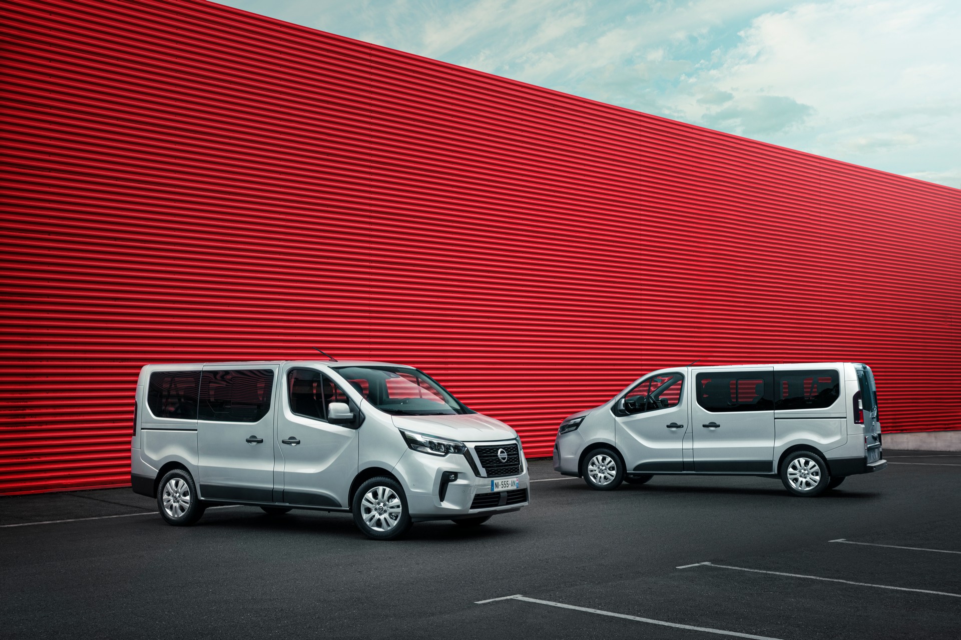 Nissan NV300 Combi Facelift Brings New Looks And A Higher Quality Interior