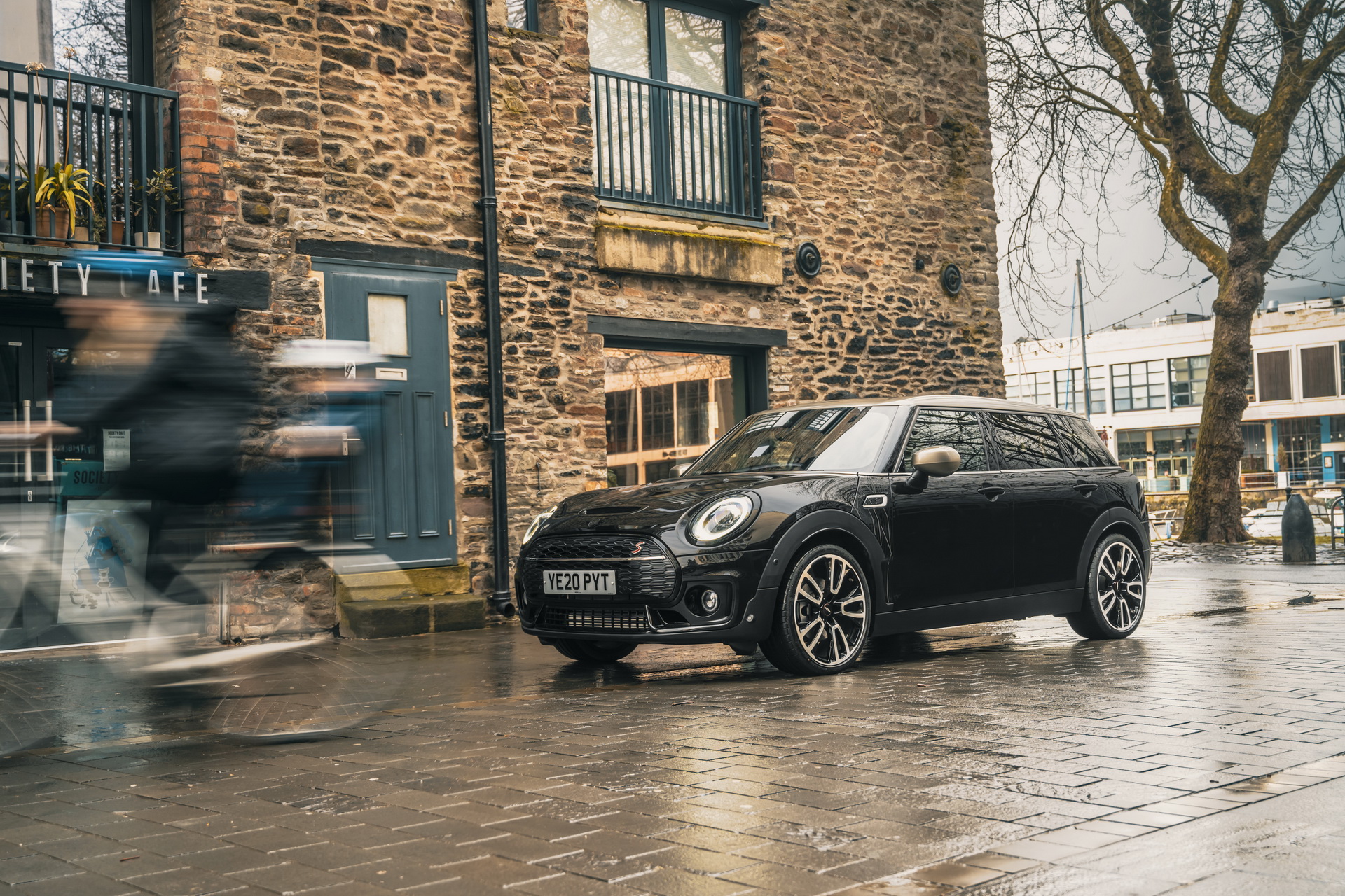 UK’s MINI Countryman And Clubman Get Possessed By The Shadow Edition Spirit