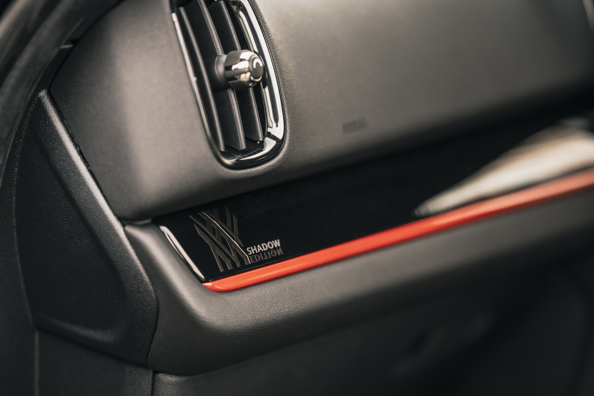 UK’s MINI Countryman And Clubman Get Possessed By The Shadow Edition Spirit