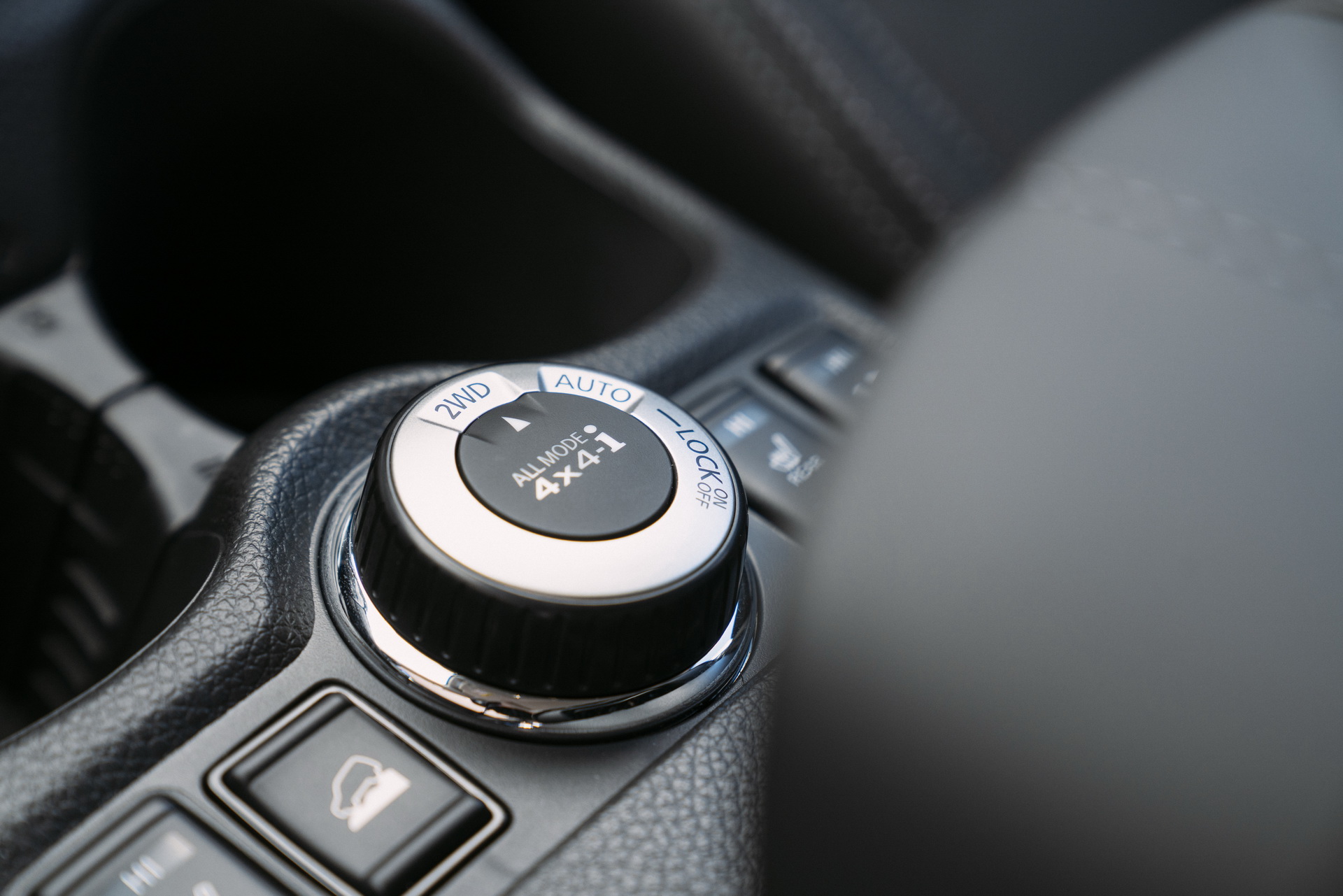 Nissan Updates Old X-Trail For 2021 Down Under Hoping Aussies Forget About The New One