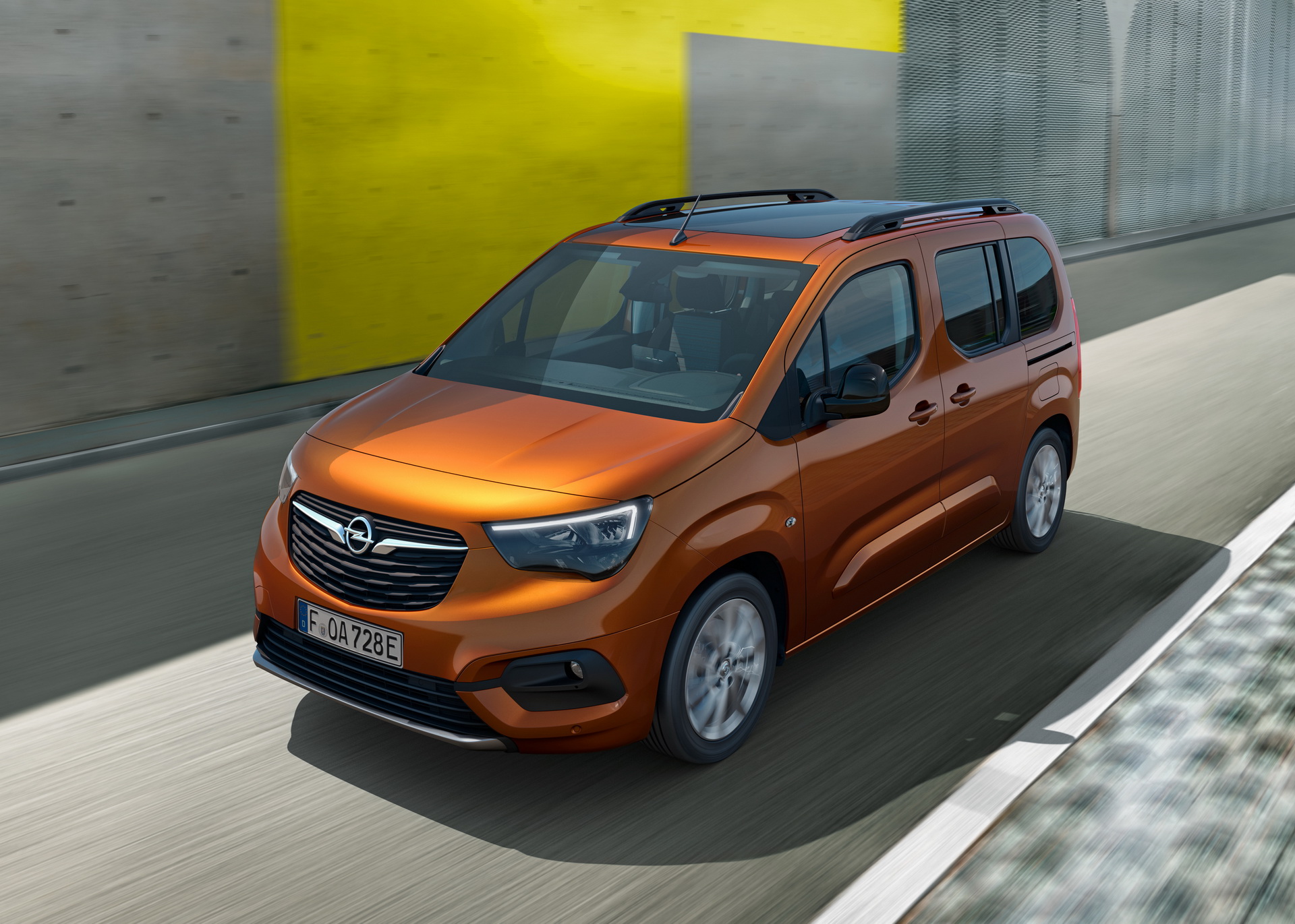 2021 Opel Combo-e Life Electric MPV Unveiled With A Driving Range Of Up To 174 Miles