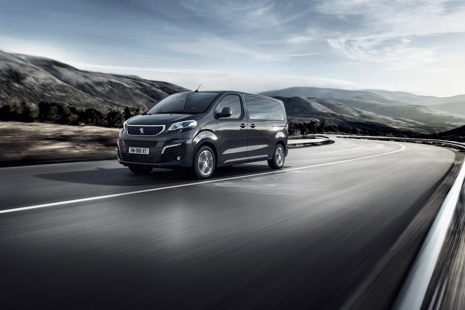 2021 Peugeot e-Traveller Gets Bigger Battery Option, 200-Mile Range