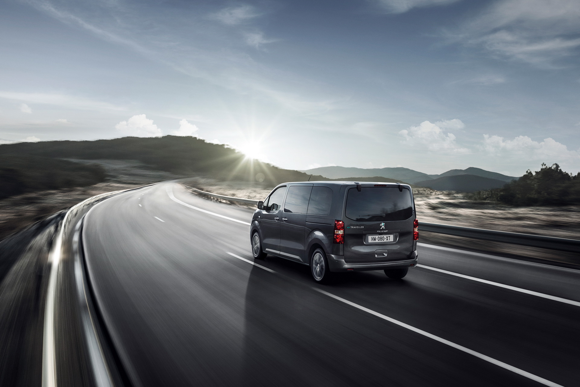 2021 Peugeot e-Traveller Gets Bigger Battery Option, 200-Mile Range