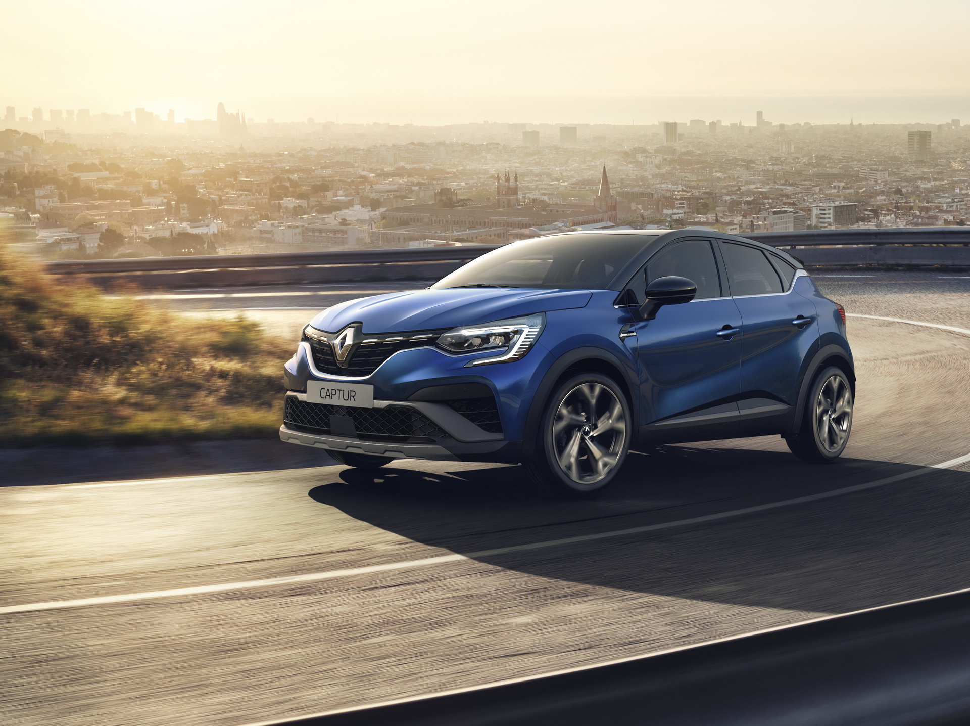2021 Renault Captur R.S. Line Adds A Touch Of Sportiness To Subcompact Crossover