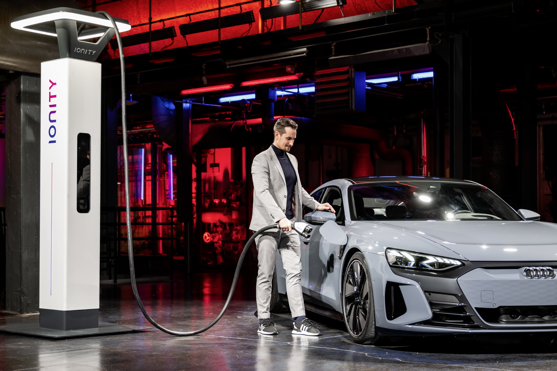 The 2022 Audi E-Tron GT Is Here, And It’s A Beaut With Electrifying Performance From $99,900