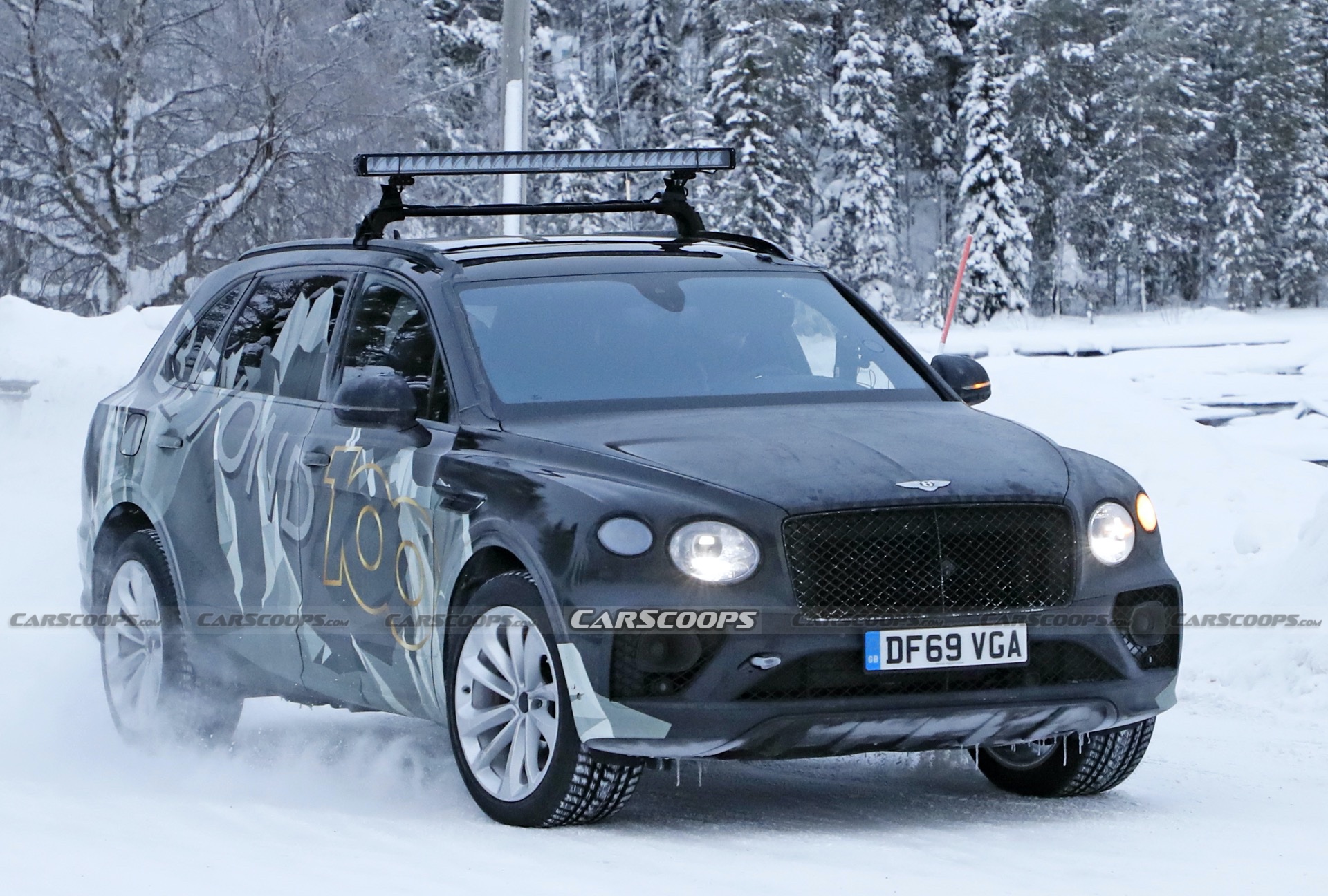 Bentley’s Bentayga Extended Wheelbase Spied During Winter Testing