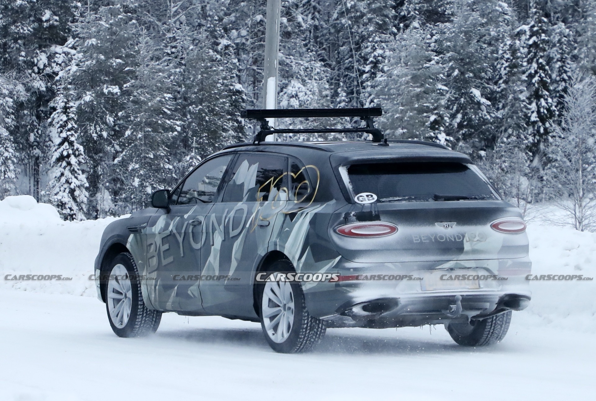 Bentley’s Bentayga Extended Wheelbase Spied During Winter Testing
