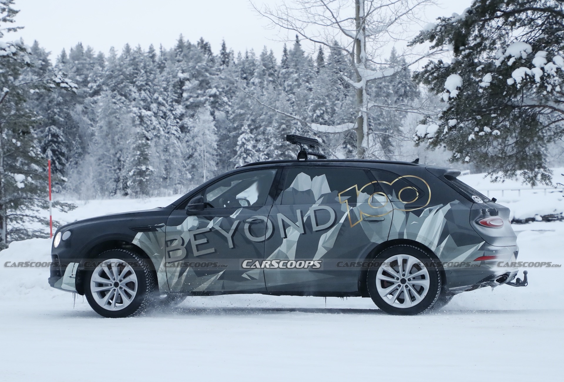 Bentley’s Bentayga Extended Wheelbase Spied During Winter Testing