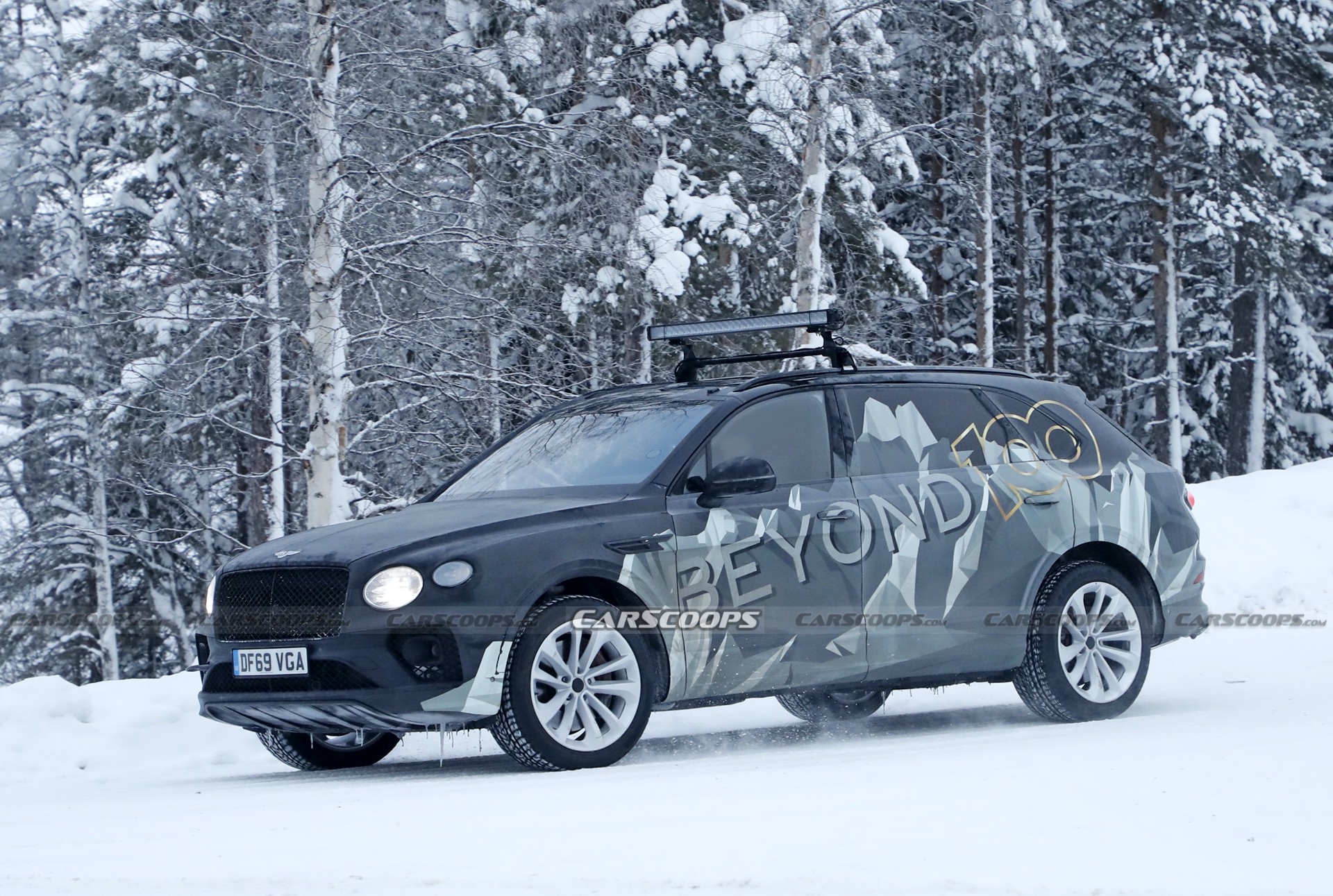 Bentley’s Bentayga Extended Wheelbase Spied During Winter Testing