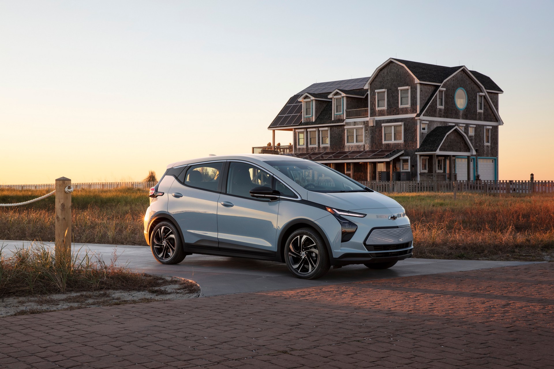 The 2022 Chevrolet Bolt And Bolt EUV Combine Bold Styling With Up To 259 Miles Of Range