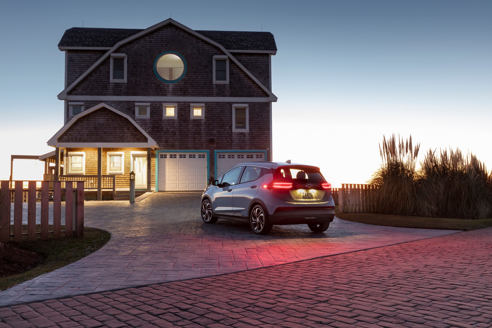 The 2022 Chevrolet Bolt And Bolt EUV Combine Bold Styling With Up To 259 Miles Of Range