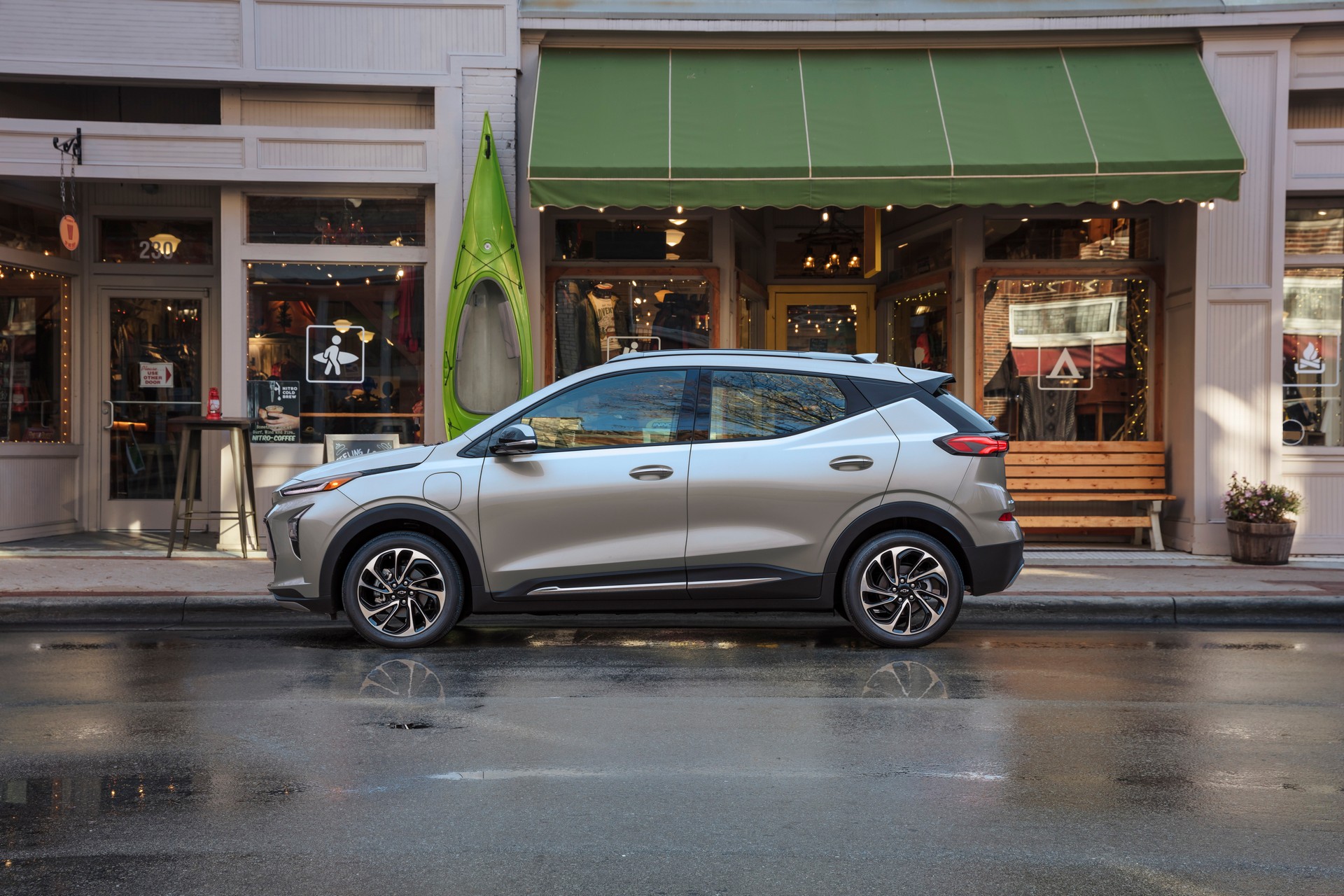 The 2022 Chevrolet Bolt And Bolt EUV Combine Bold Styling With Up To 259 Miles Of Range
