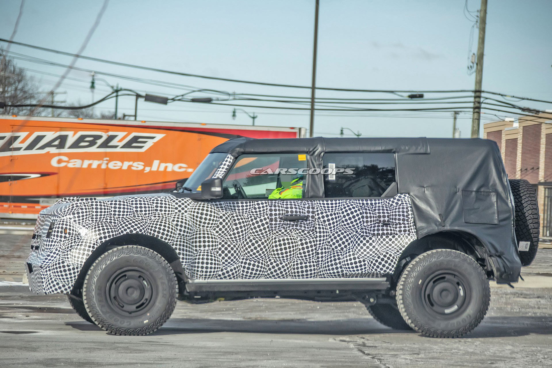 2022 Ford Bronco Heritage Edition Will Be Kicking It Old School