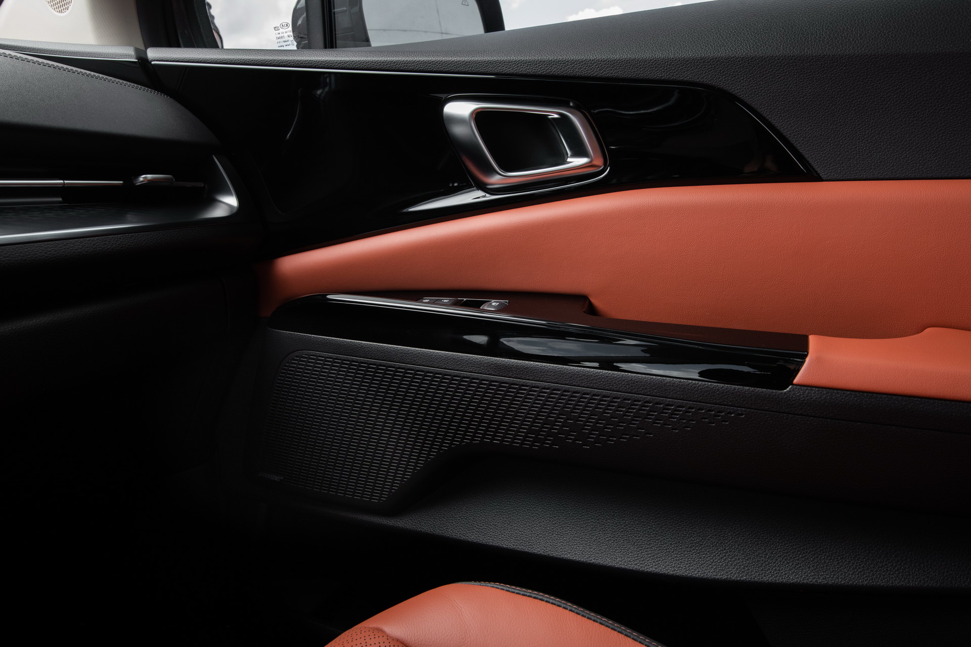 America’s 2022 Kia Carnival Is A 290 HP, 7 To 8 Passenger, 3,500 Pound Towing “Multi Purpose Vehicle”