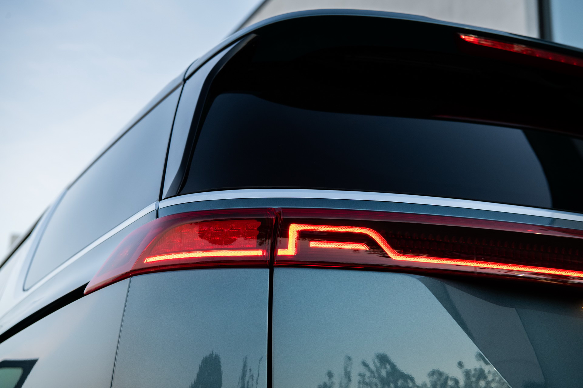 America’s 2022 Kia Carnival Is A 290 HP, 7 To 8 Passenger, 3,500 Pound Towing “Multi Purpose Vehicle”