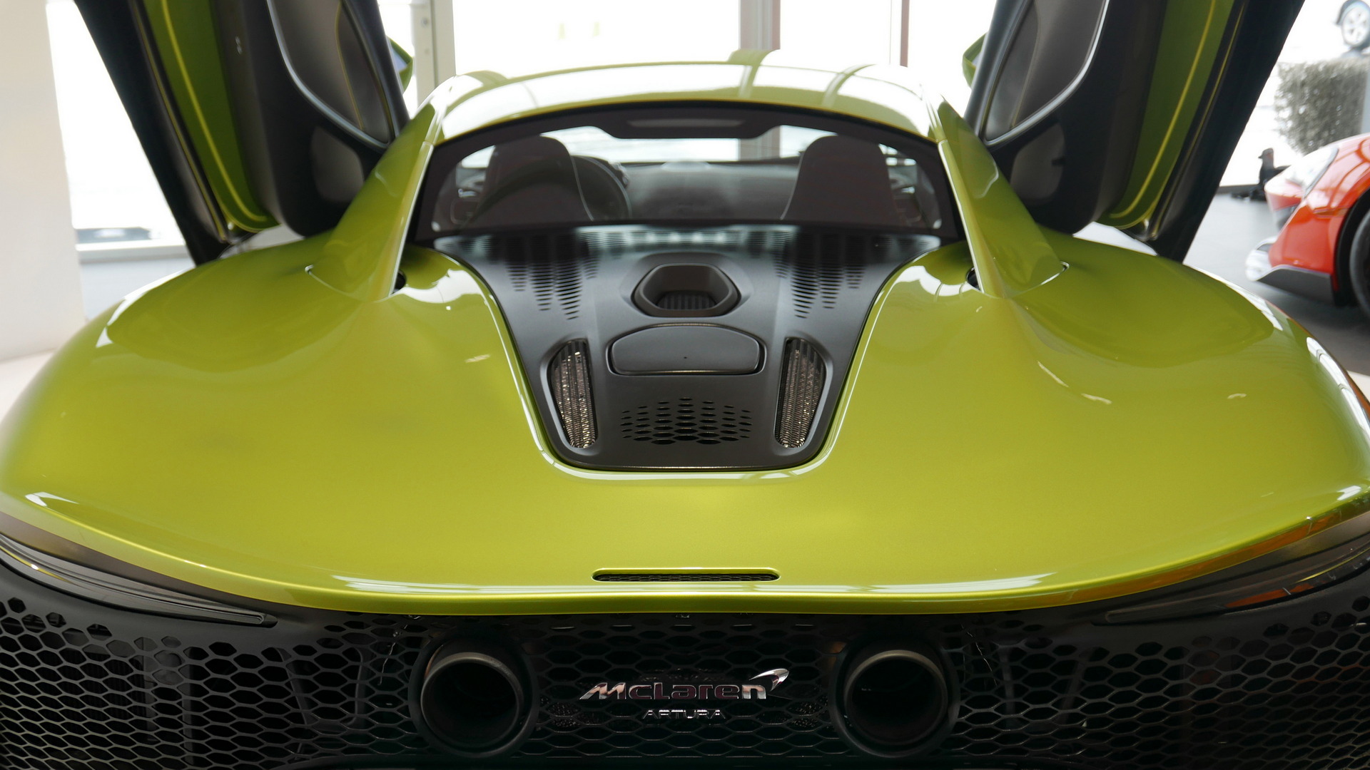 We Check Out The First 2022 McLaren Artura To Hit U.S. Shores In Person