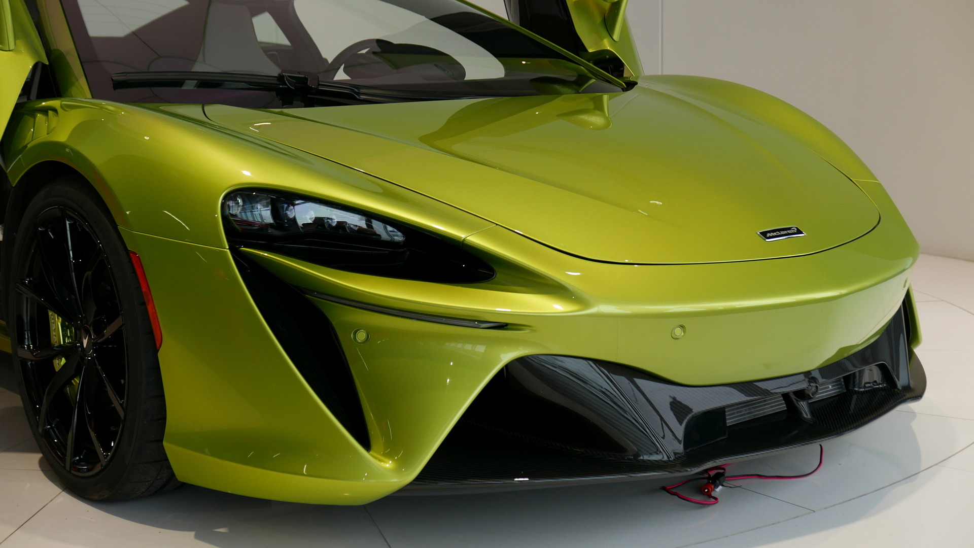 We Check Out The First 2022 McLaren Artura To Hit U.S. Shores In Person