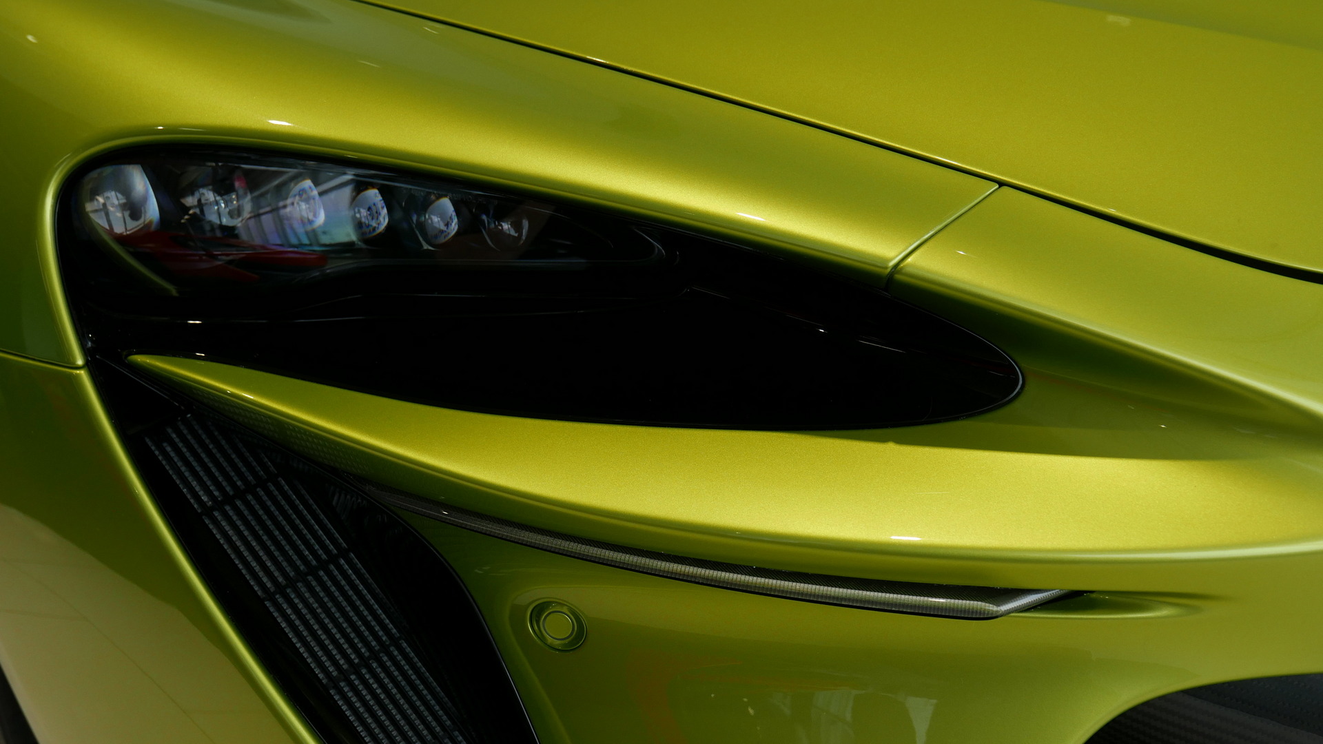 We Check Out The First 2022 McLaren Artura To Hit U.S. Shores In Person