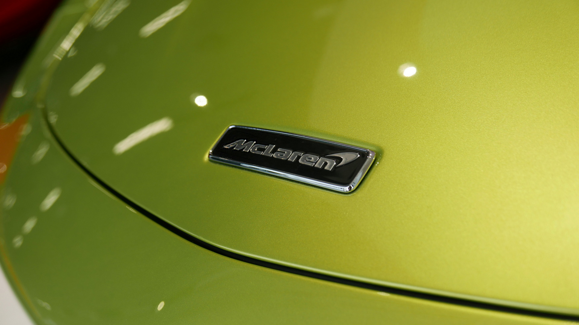 We Check Out The First 2022 McLaren Artura To Hit U.S. Shores In Person