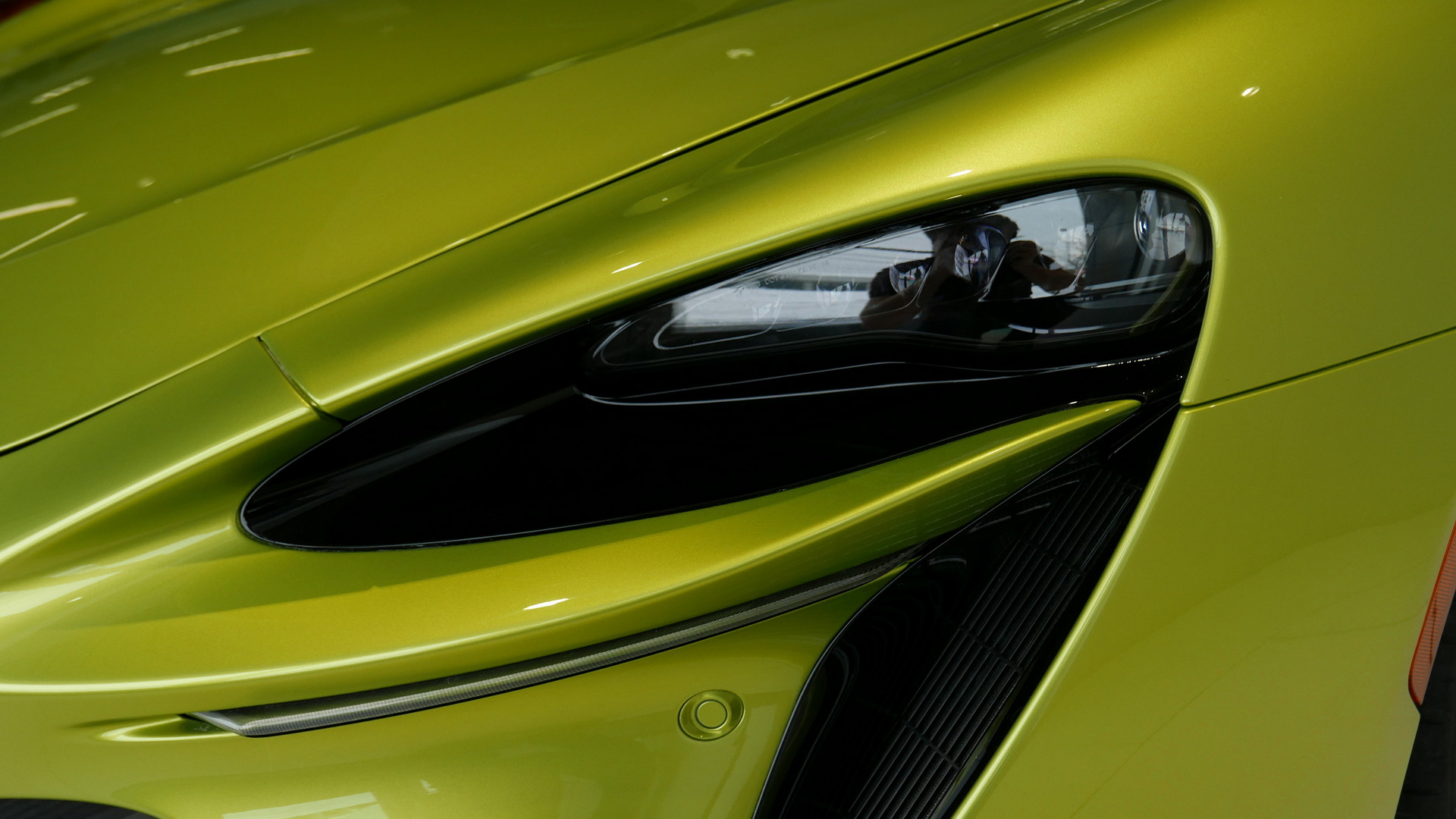 We Check Out The First 2022 McLaren Artura To Hit U.S. Shores In Person