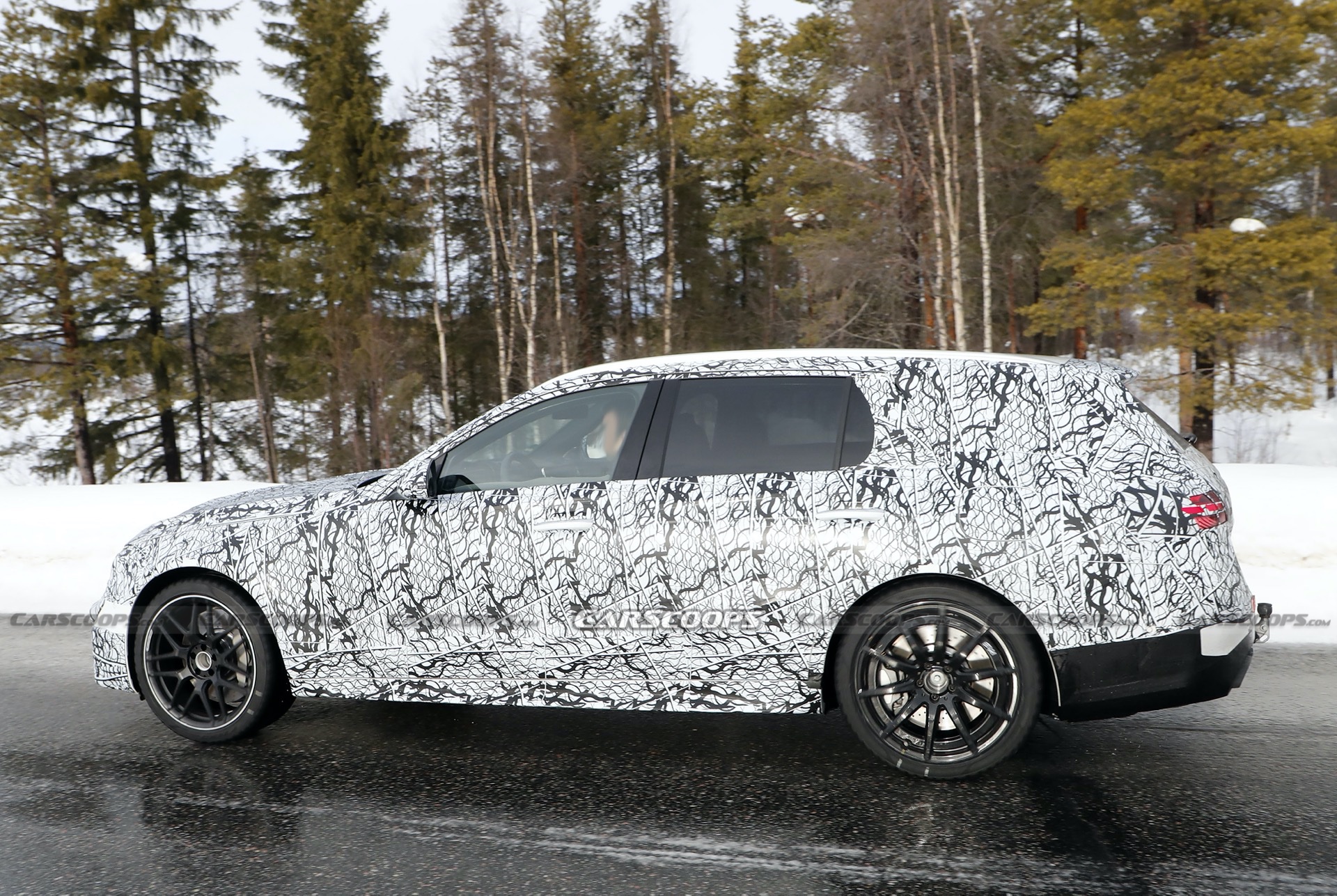 All New 2022 Mercedes-AMG C63 And C63 Wagon Spied Together For The First Time