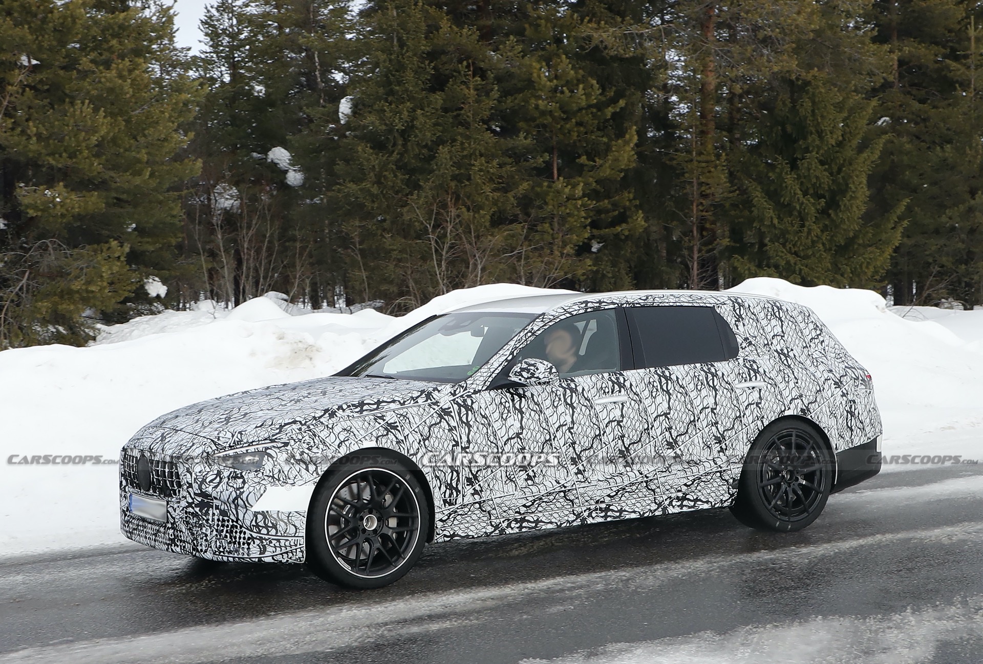 All New 2022 Mercedes-AMG C63 And C63 Wagon Spied Together For The First Time