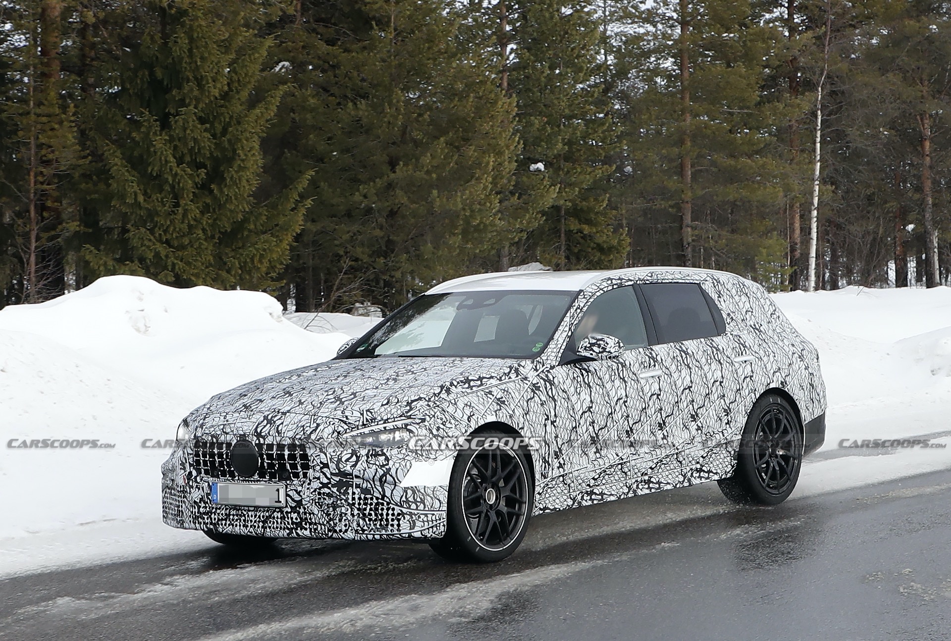 All New 2022 Mercedes-AMG C63 And C63 Wagon Spied Together For The First Time