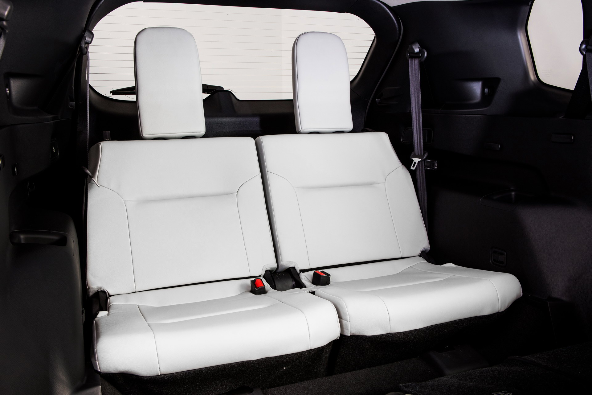 2022 Mitsubishi Outlander Priced From $26,990, First Deliveries Start This April