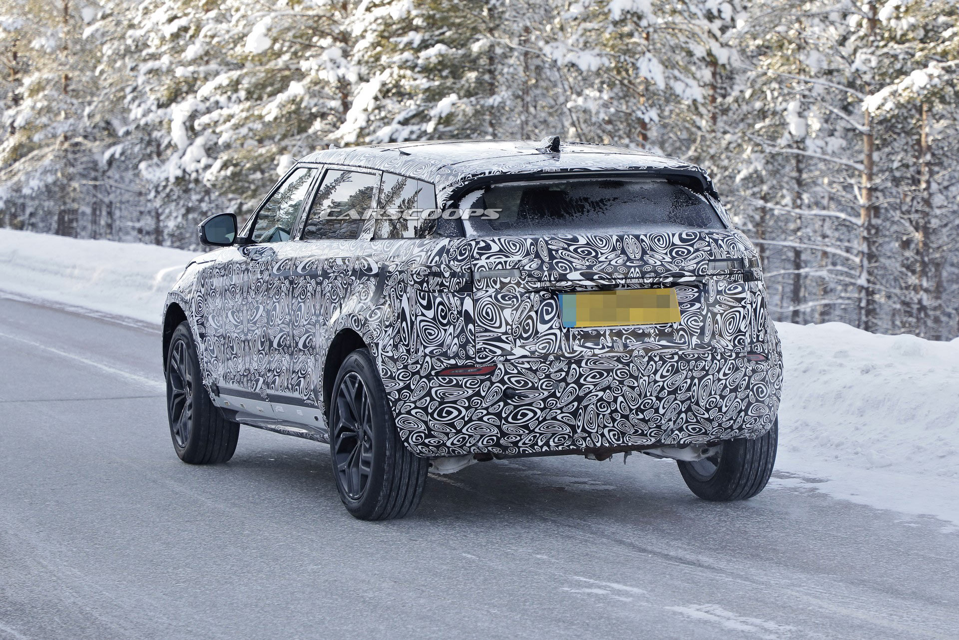 2022 Range Rover Evoque LWB Spied, Can’t Come Soon Enough For Second-Row Passengers