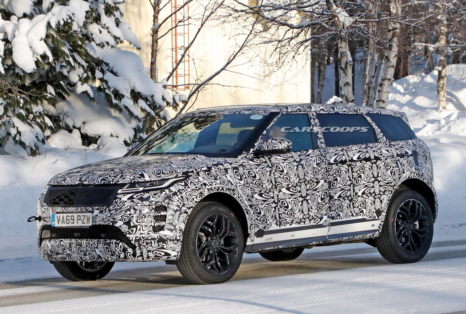2022 Range Rover Evoque LWB Spied, Can’t Come Soon Enough For Second-Row Passengers