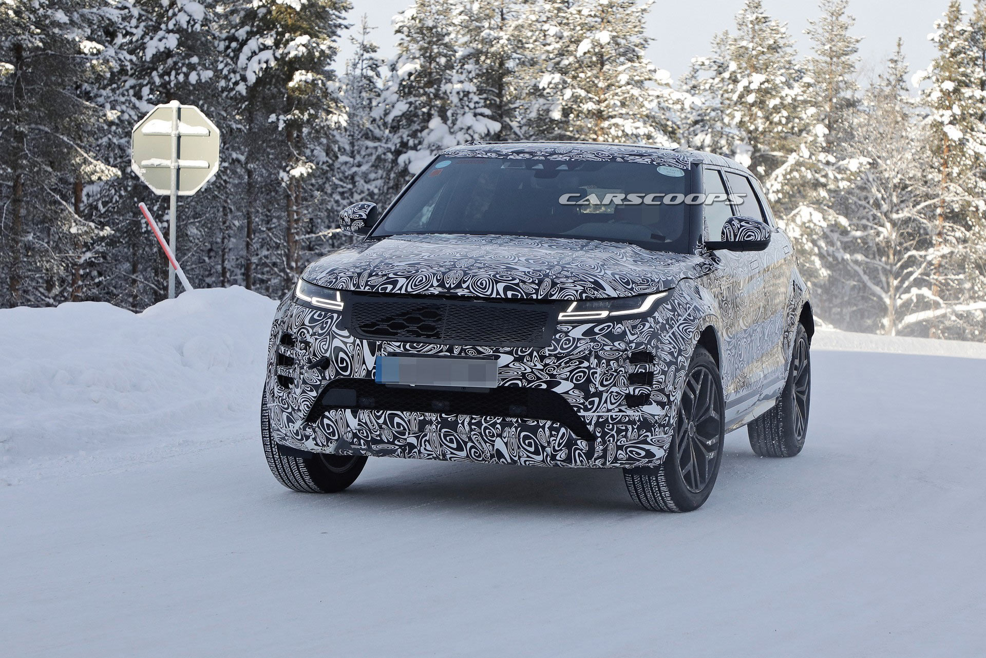 2022 Range Rover Evoque LWB Spied, Can’t Come Soon Enough For Second-Row Passengers
