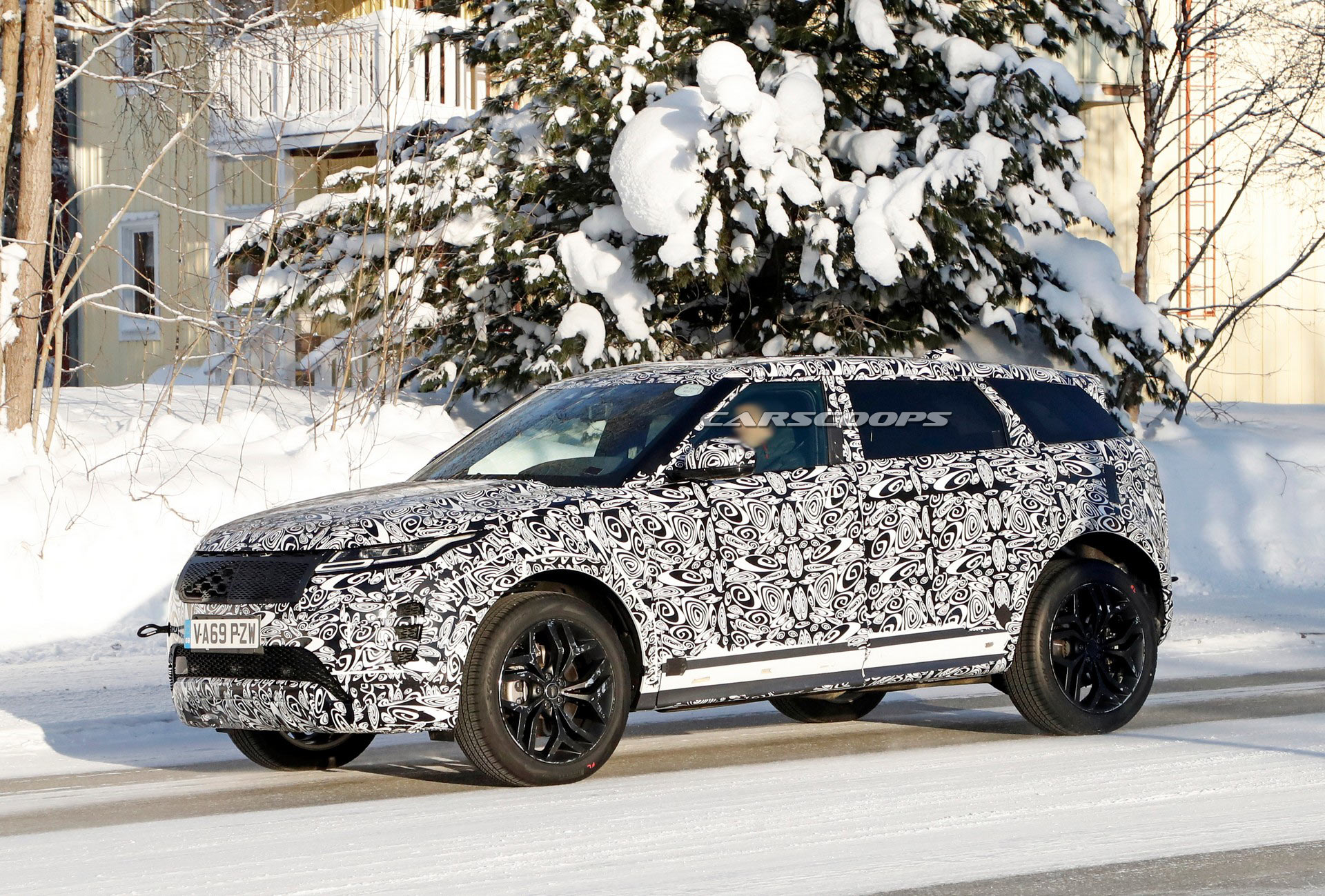 2022 Range Rover Evoque LWB Spied, Can’t Come Soon Enough For Second-Row Passengers