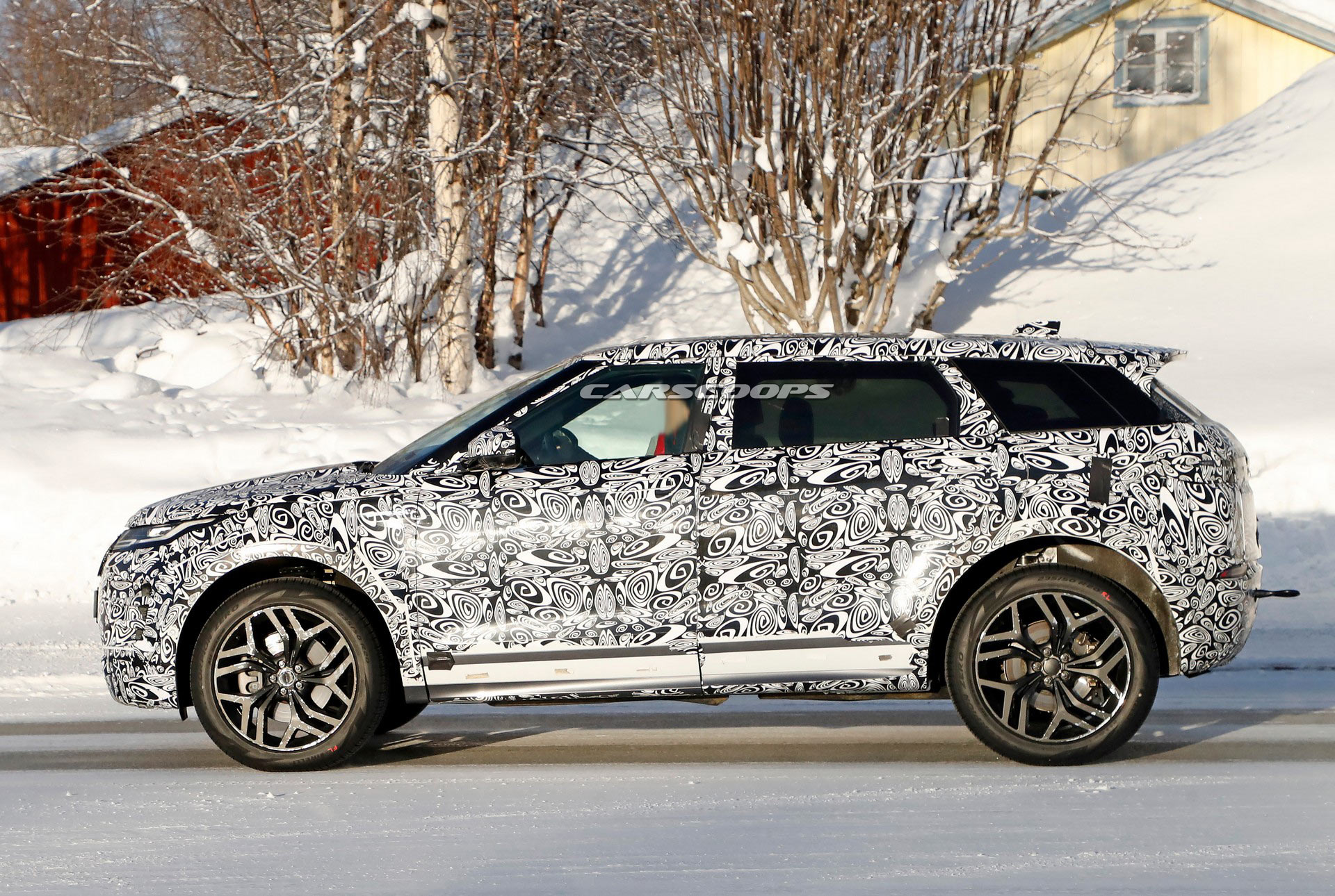 2022 Range Rover Evoque LWB Spied, Can’t Come Soon Enough For Second-Row Passengers