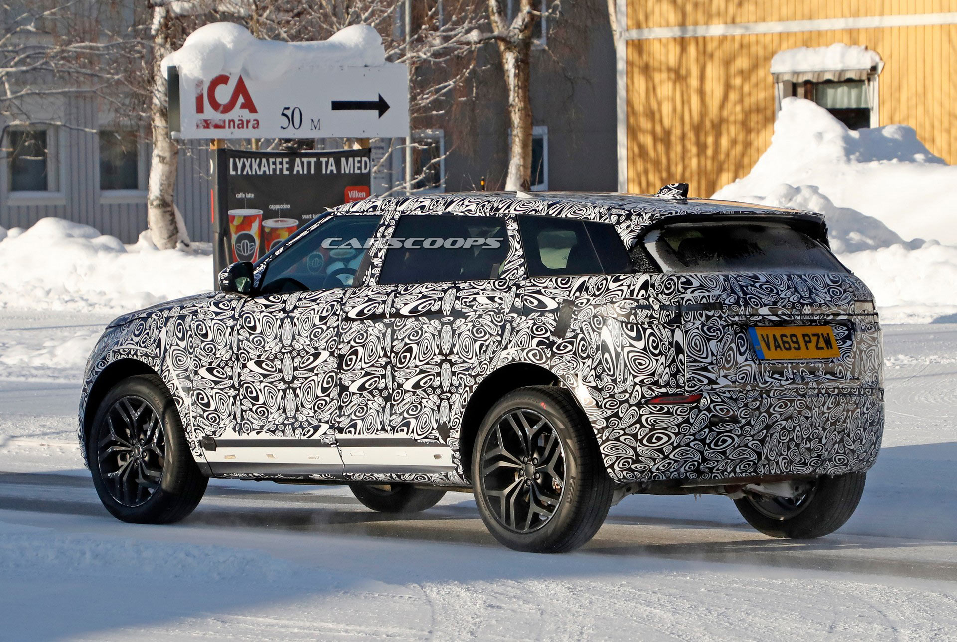 2022 Range Rover Evoque LWB Spied, Can’t Come Soon Enough For Second-Row Passengers