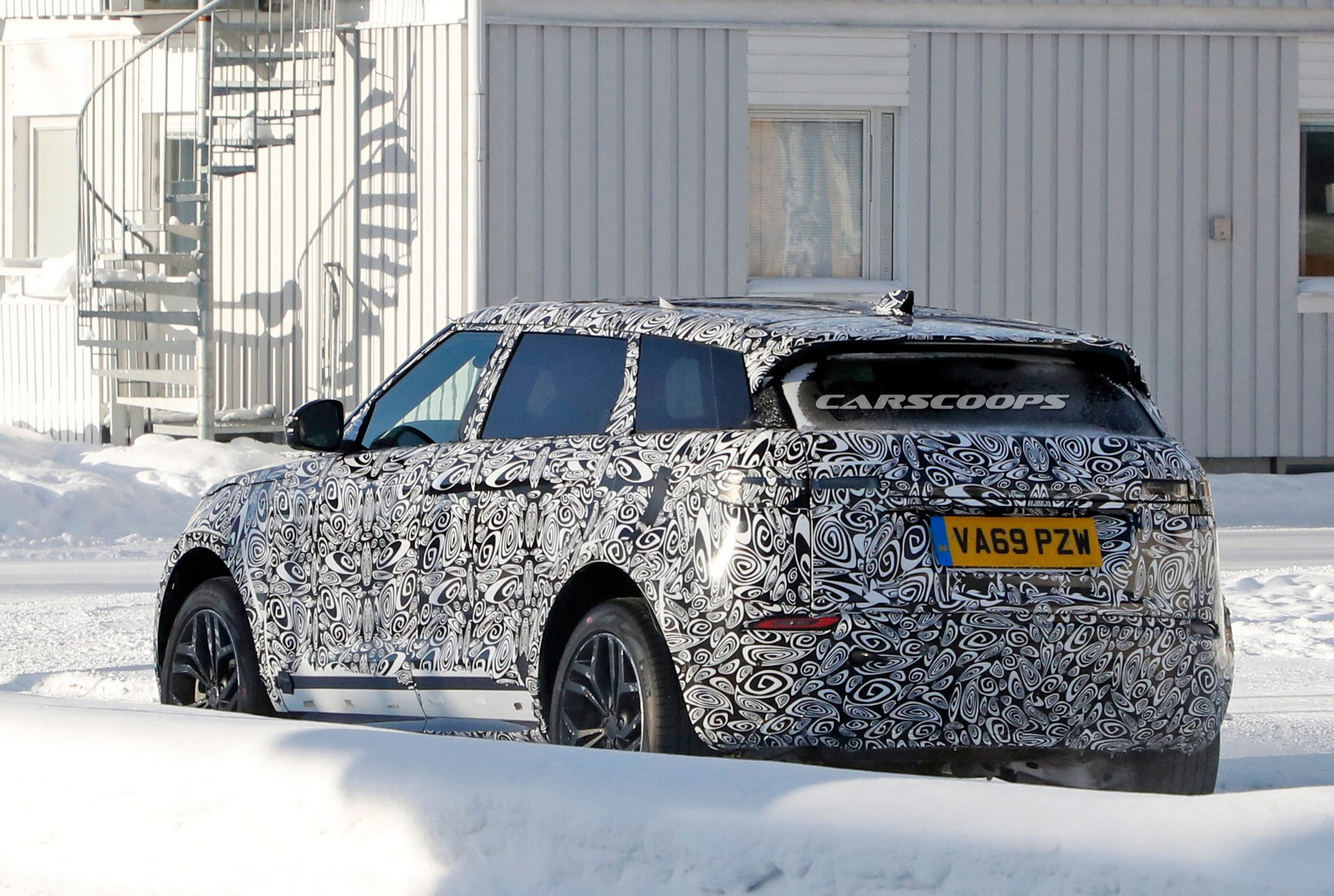 2022 Range Rover Evoque LWB Spied, Can’t Come Soon Enough For Second-Row Passengers